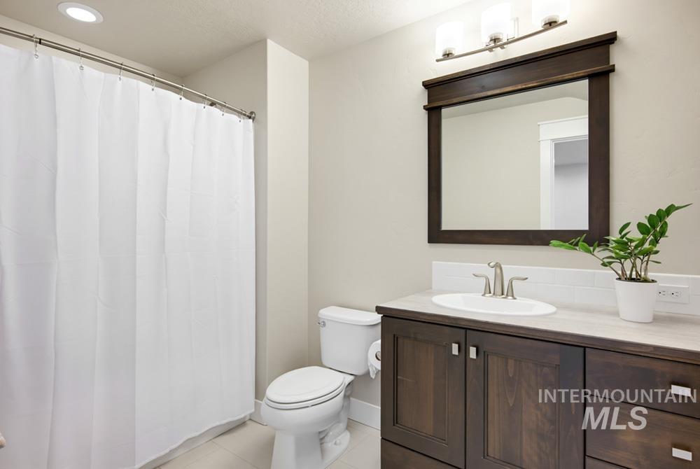 6844 N Winward Ave Property Photo 18