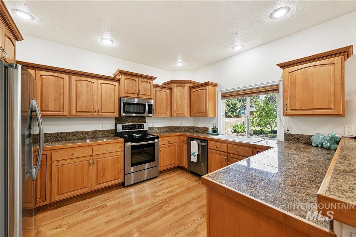 3454 S Shortleaf Ave. Property Photo 19