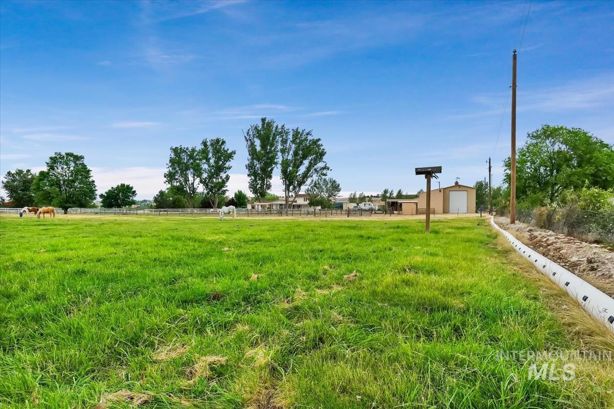 7590 Elko Lane Property Photo 4