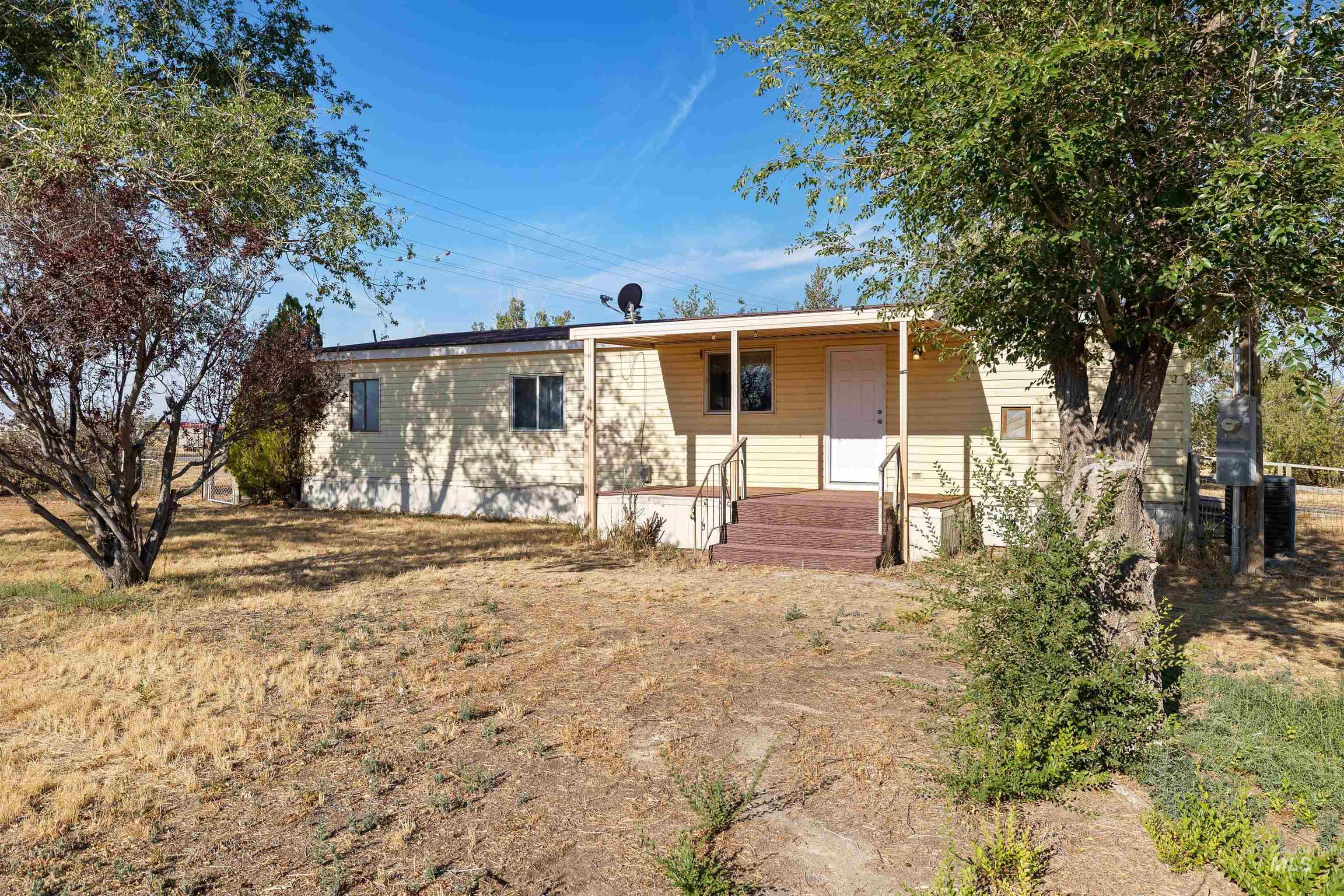 2451 Central Ave. Property Photo 2