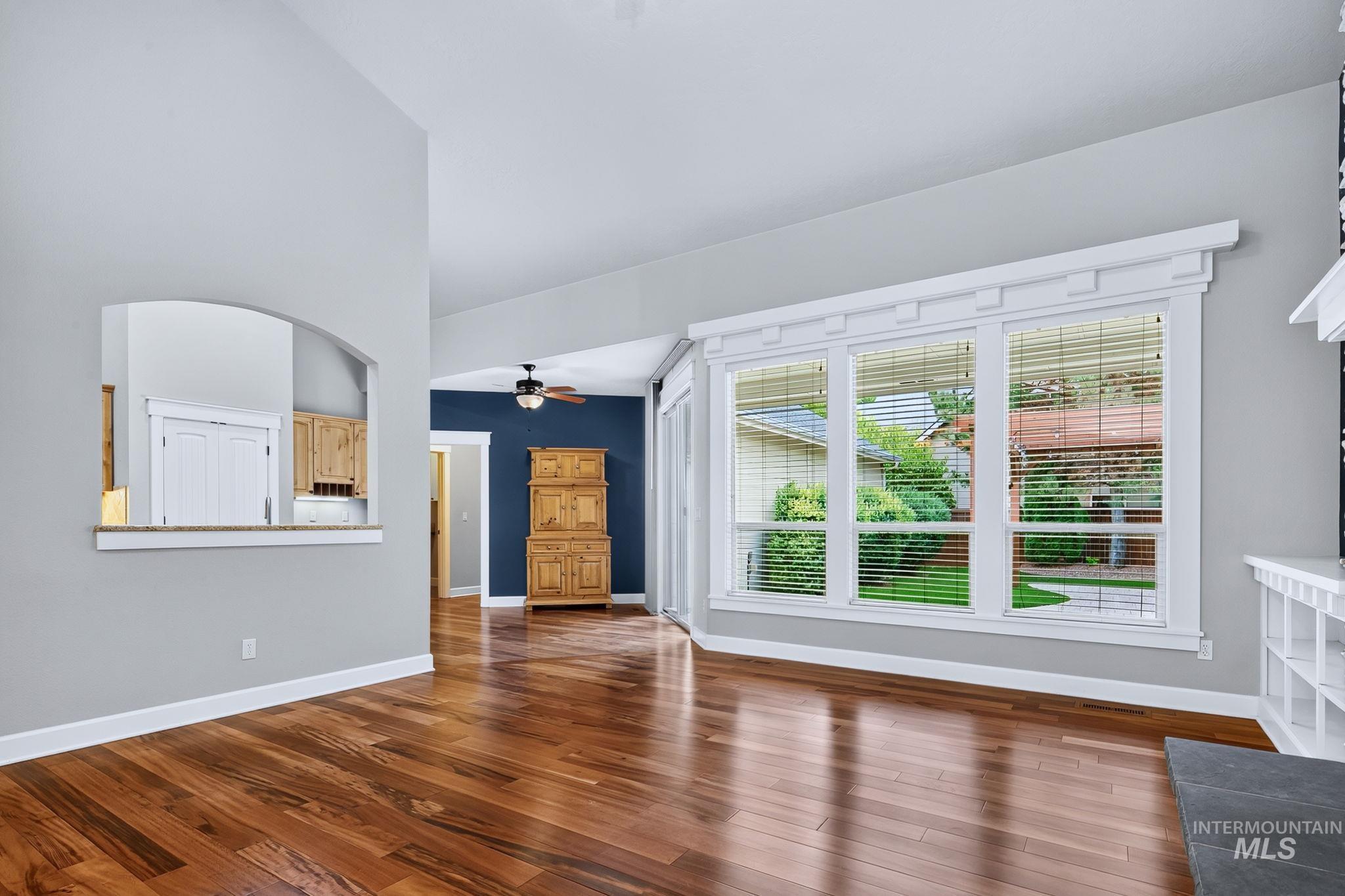 3660 N Colbourne Way Property Photo 10