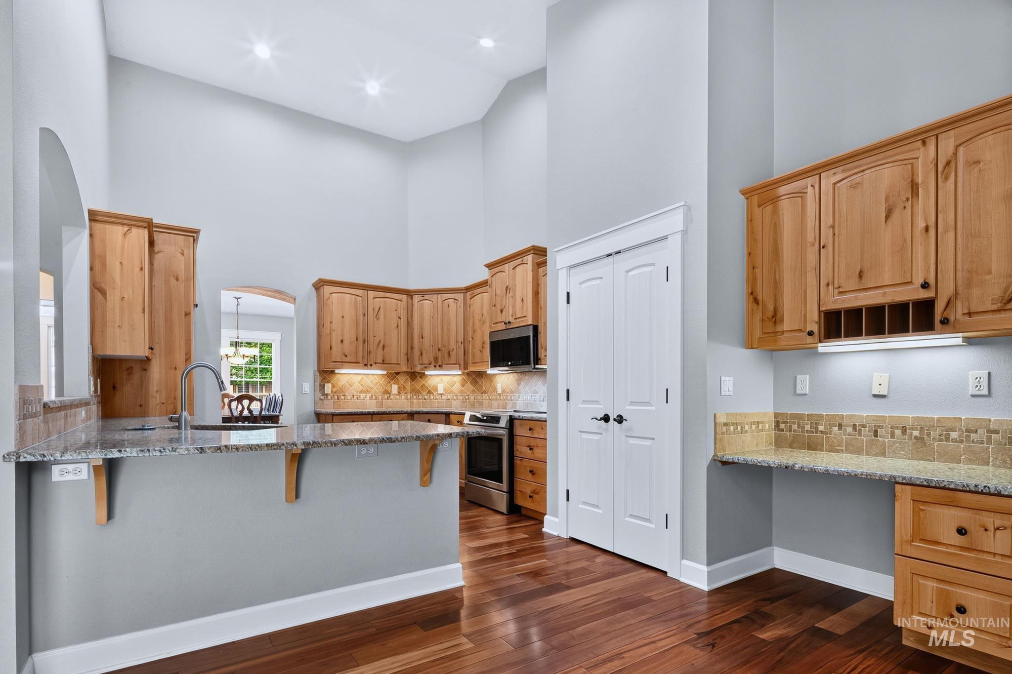 3660 N Colbourne Way Property Photo 12