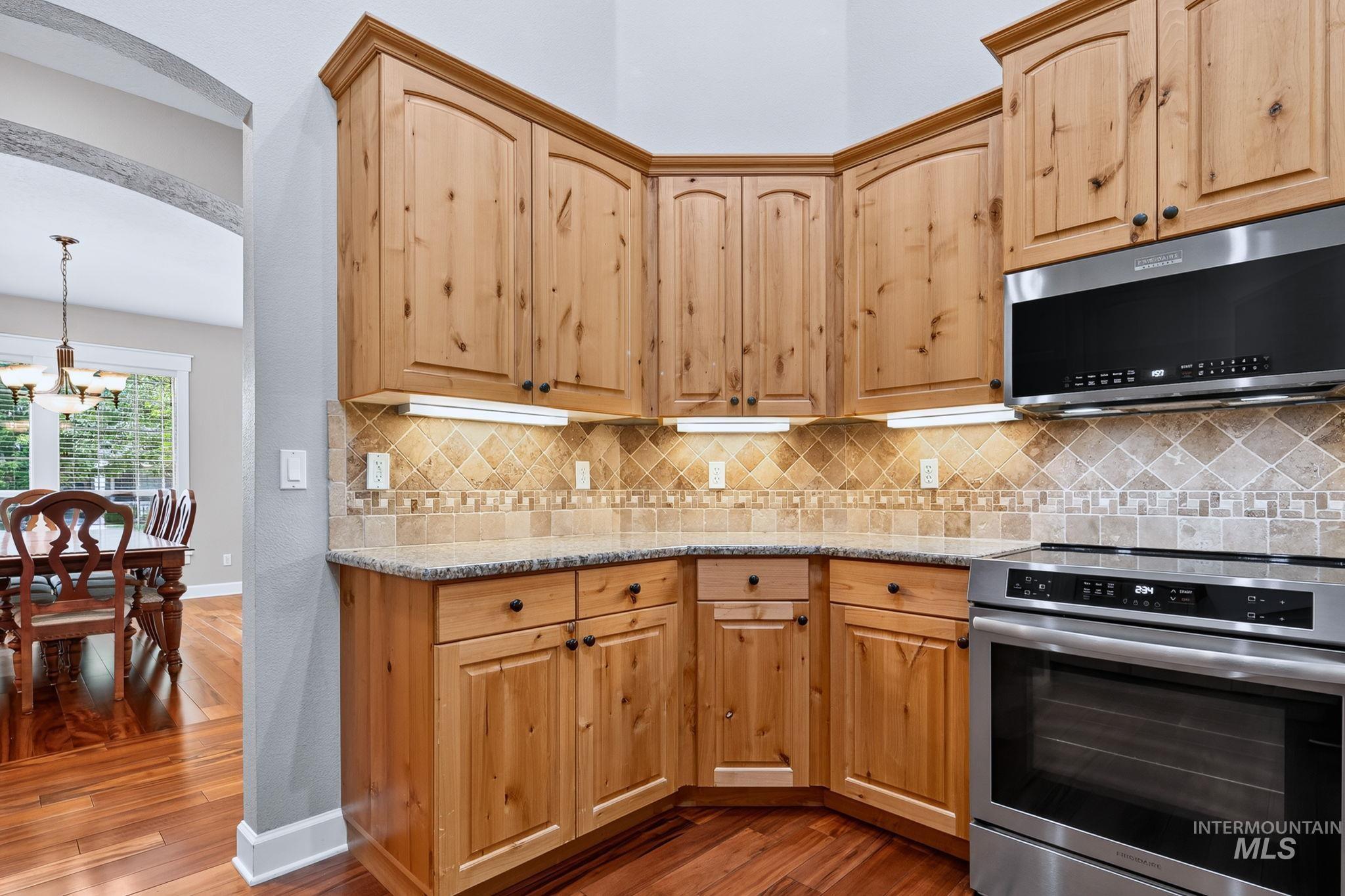 3660 N Colbourne Way Property Photo 15