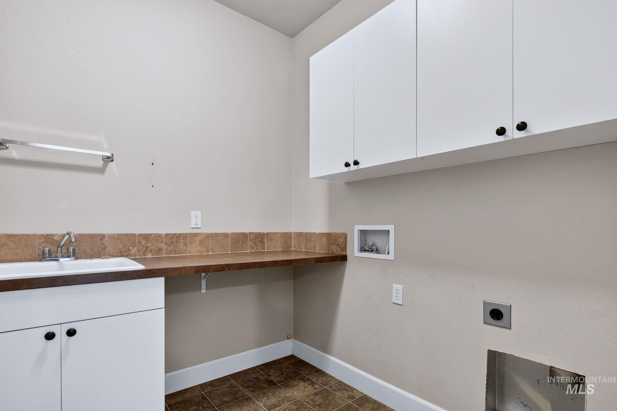 3660 N Colbourne Way Property Photo 17