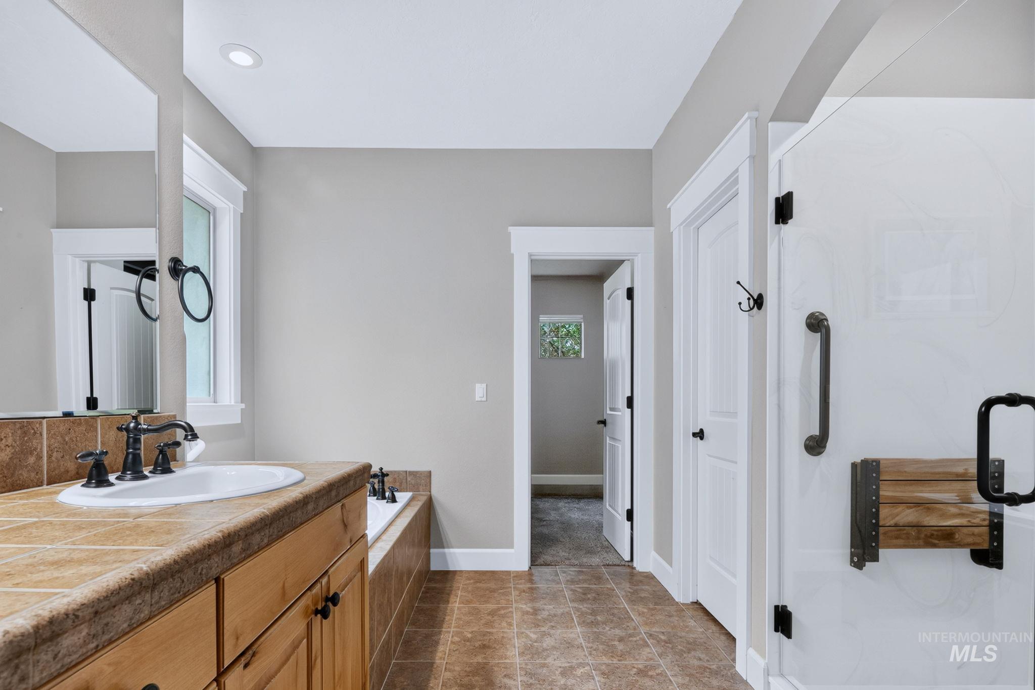 3660 N Colbourne Way Property Photo 26