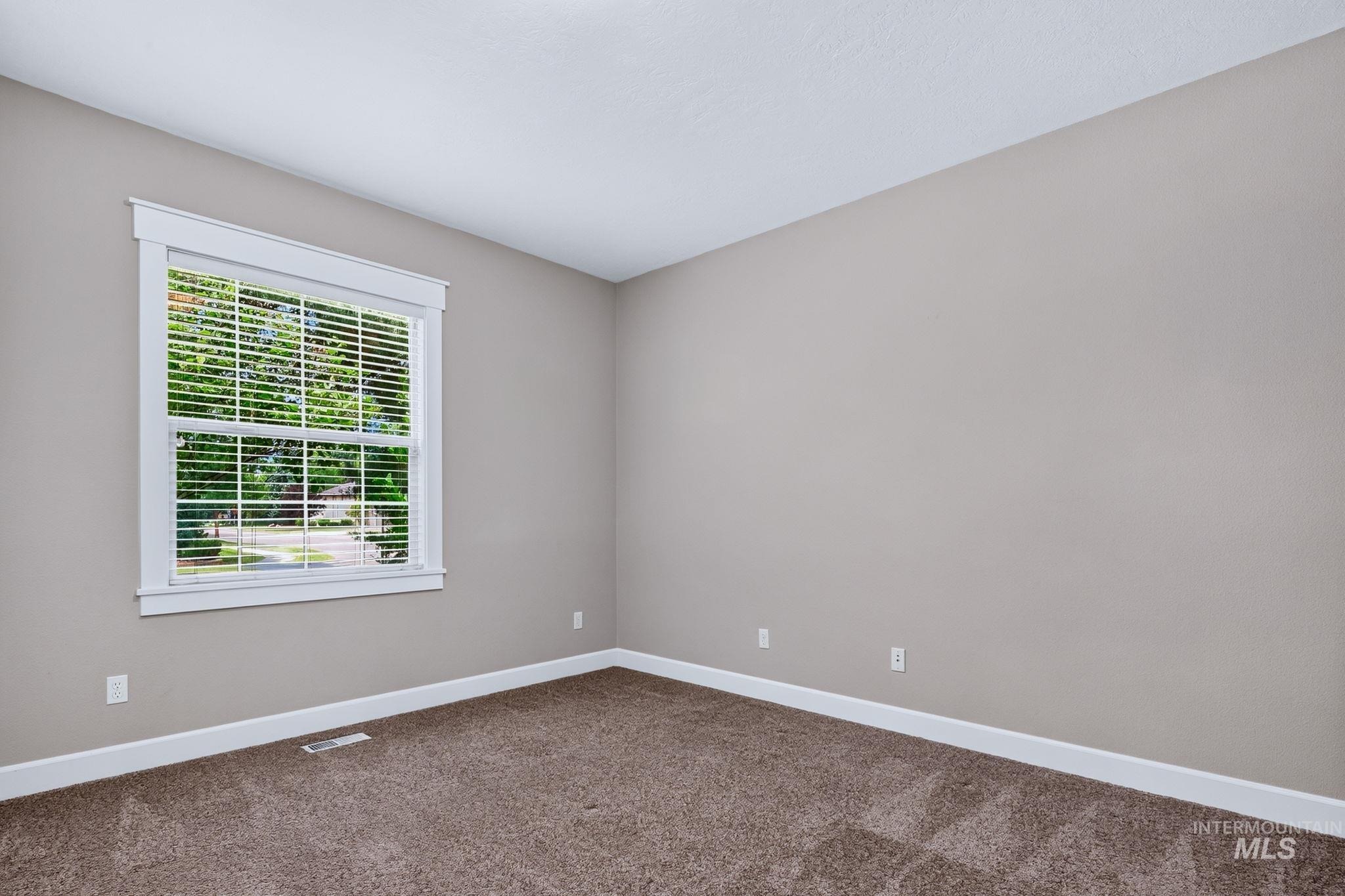 3660 N Colbourne Way Property Photo 31