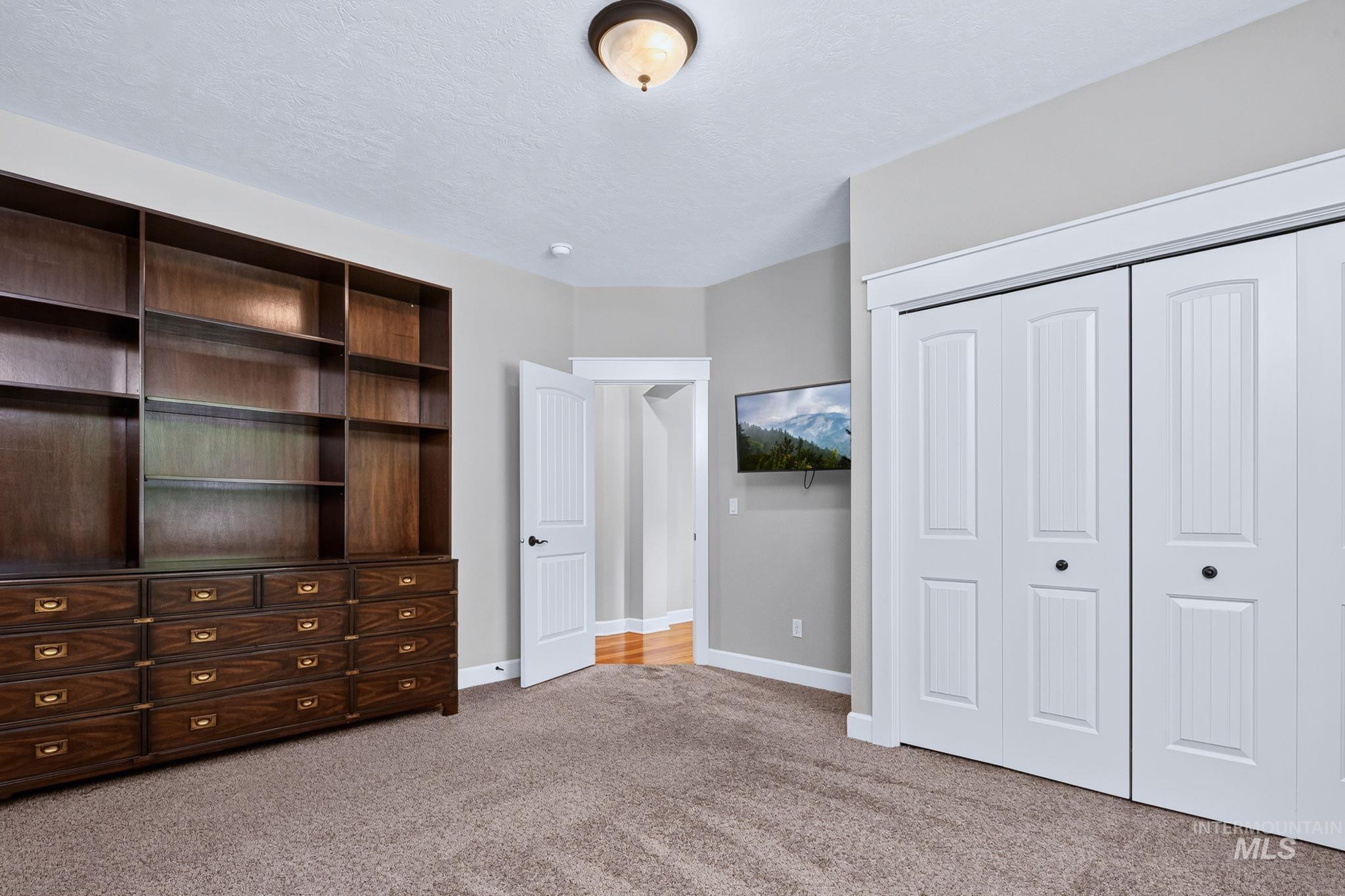 3660 N Colbourne Way Property Photo 32