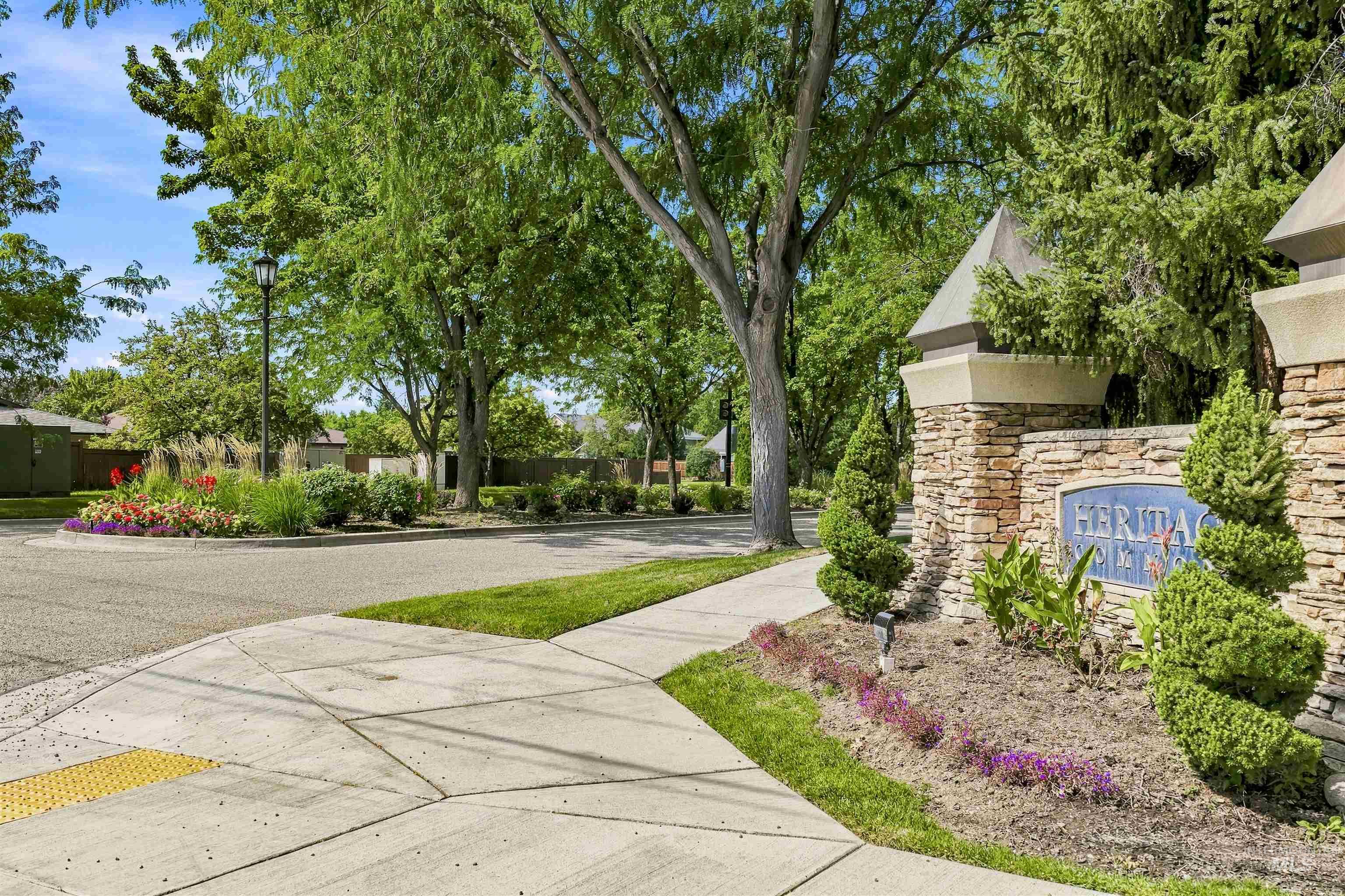 3660 N Colbourne Way Property Photo 47