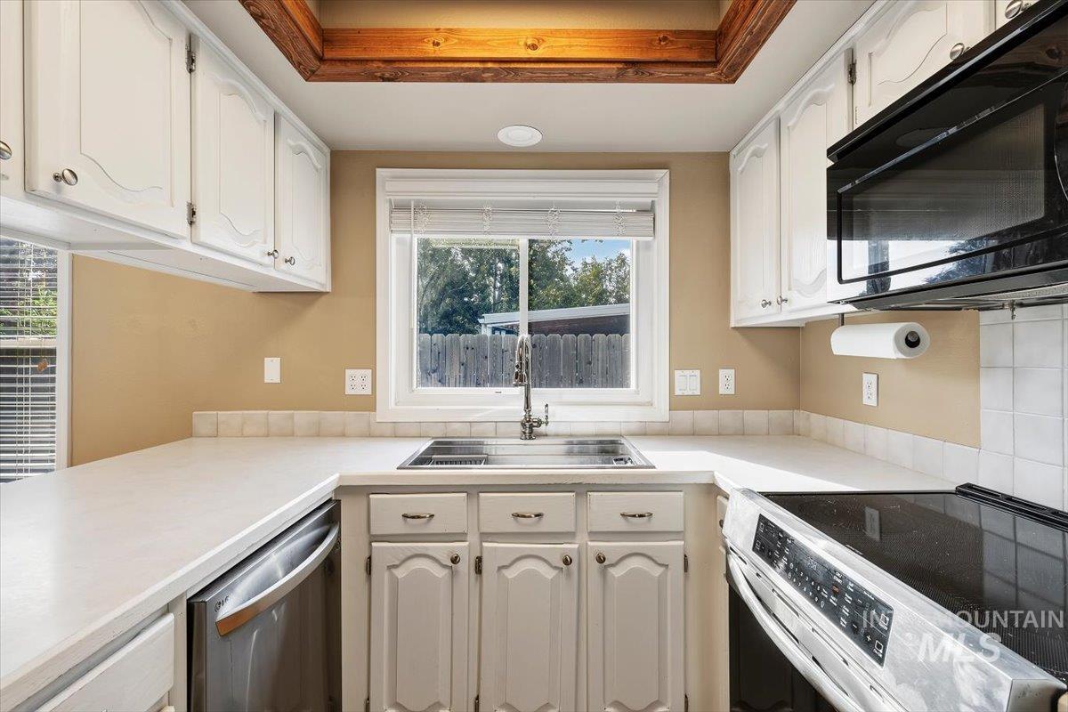 4406 S Timridge Way Property Photo 11