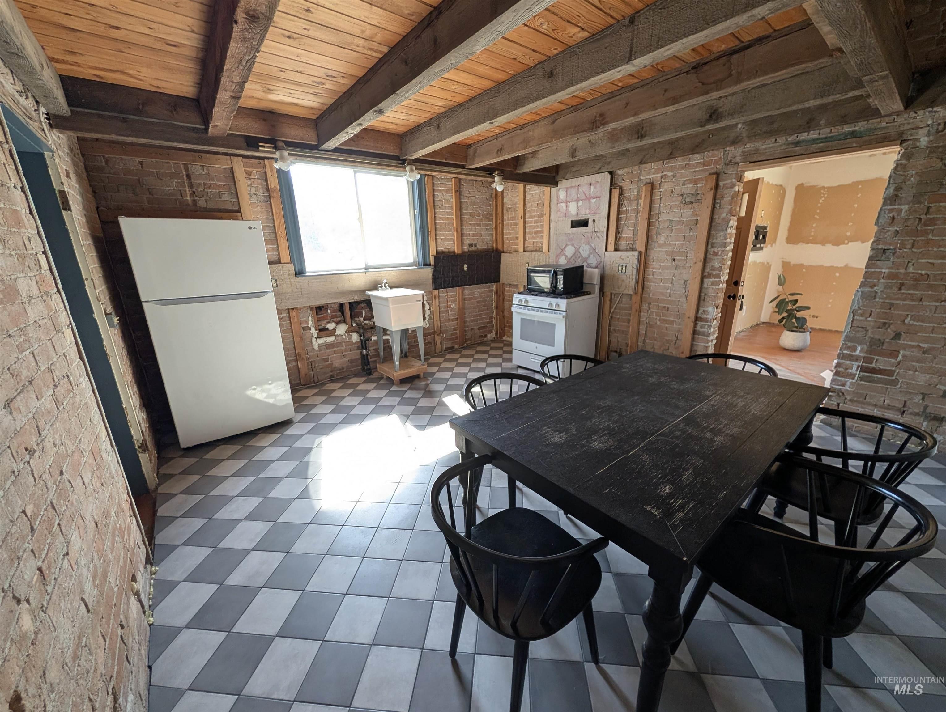 4949 E 41 N Property Photo 6