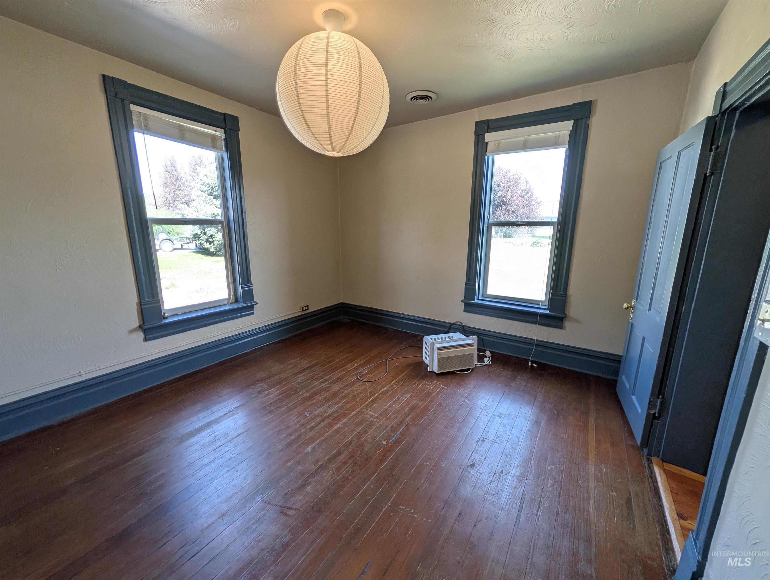 4949 E 41 N Property Photo 11