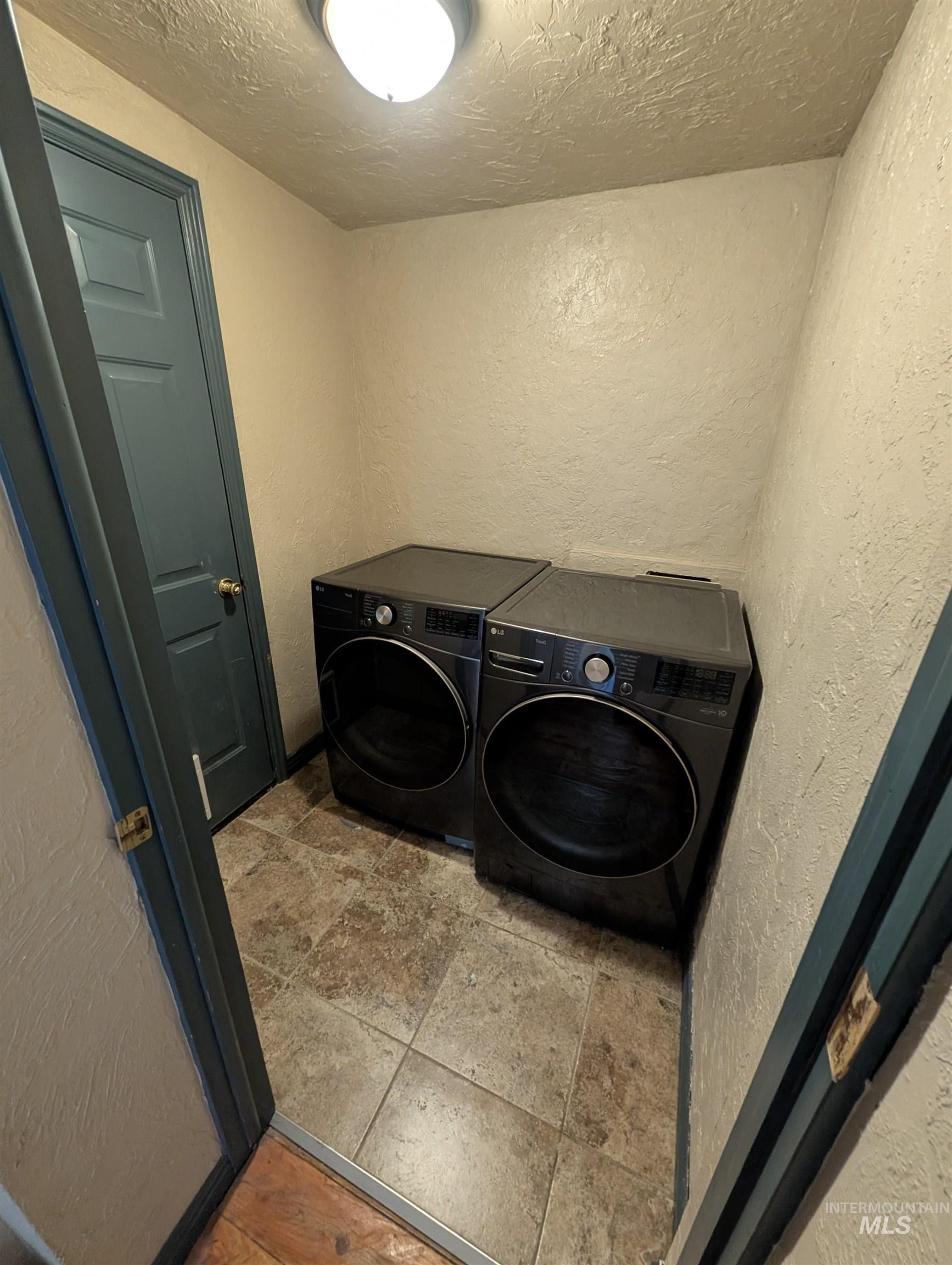 4949 E 41 N Property Photo 14
