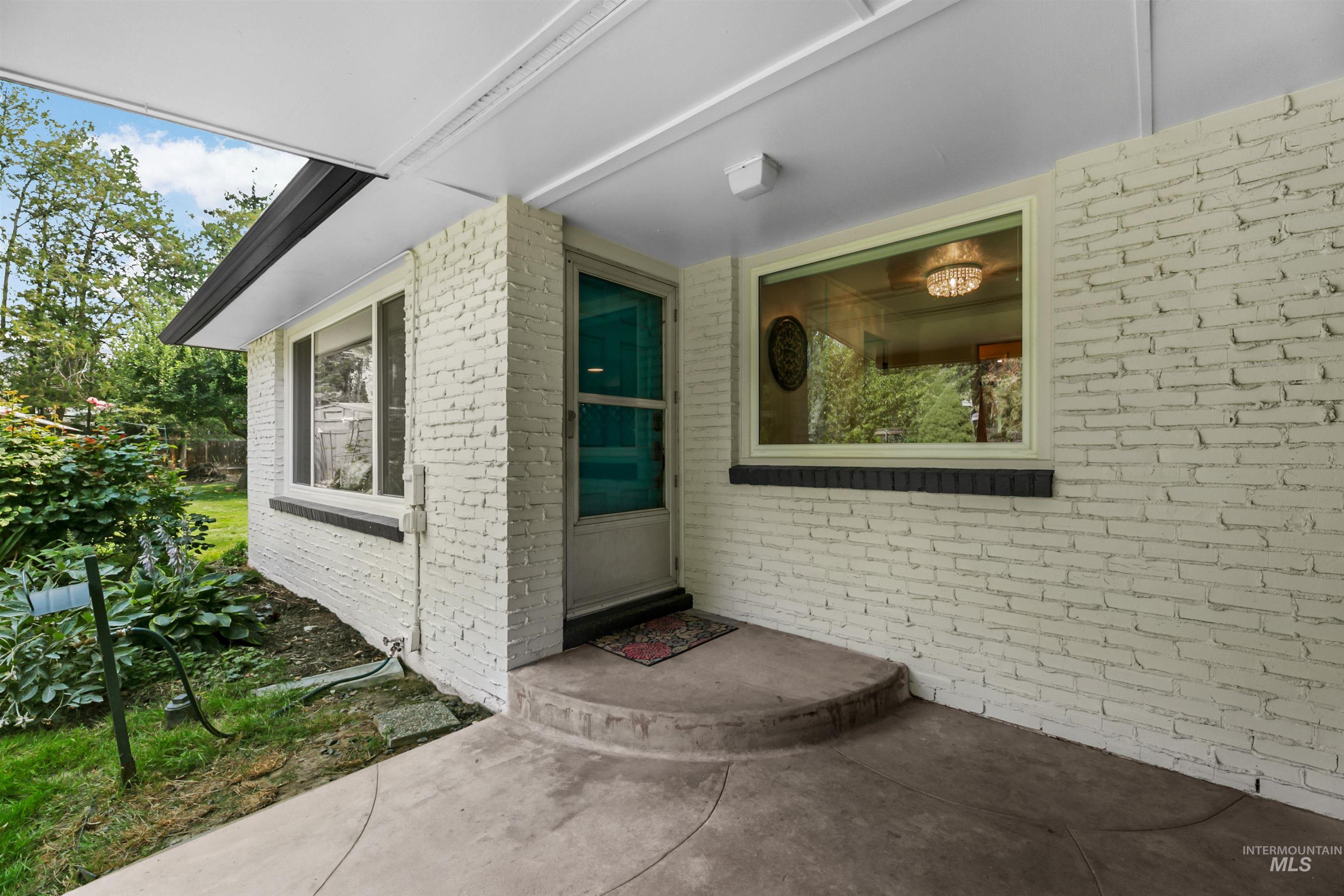 157 W Willoway Drive Property Photo 23