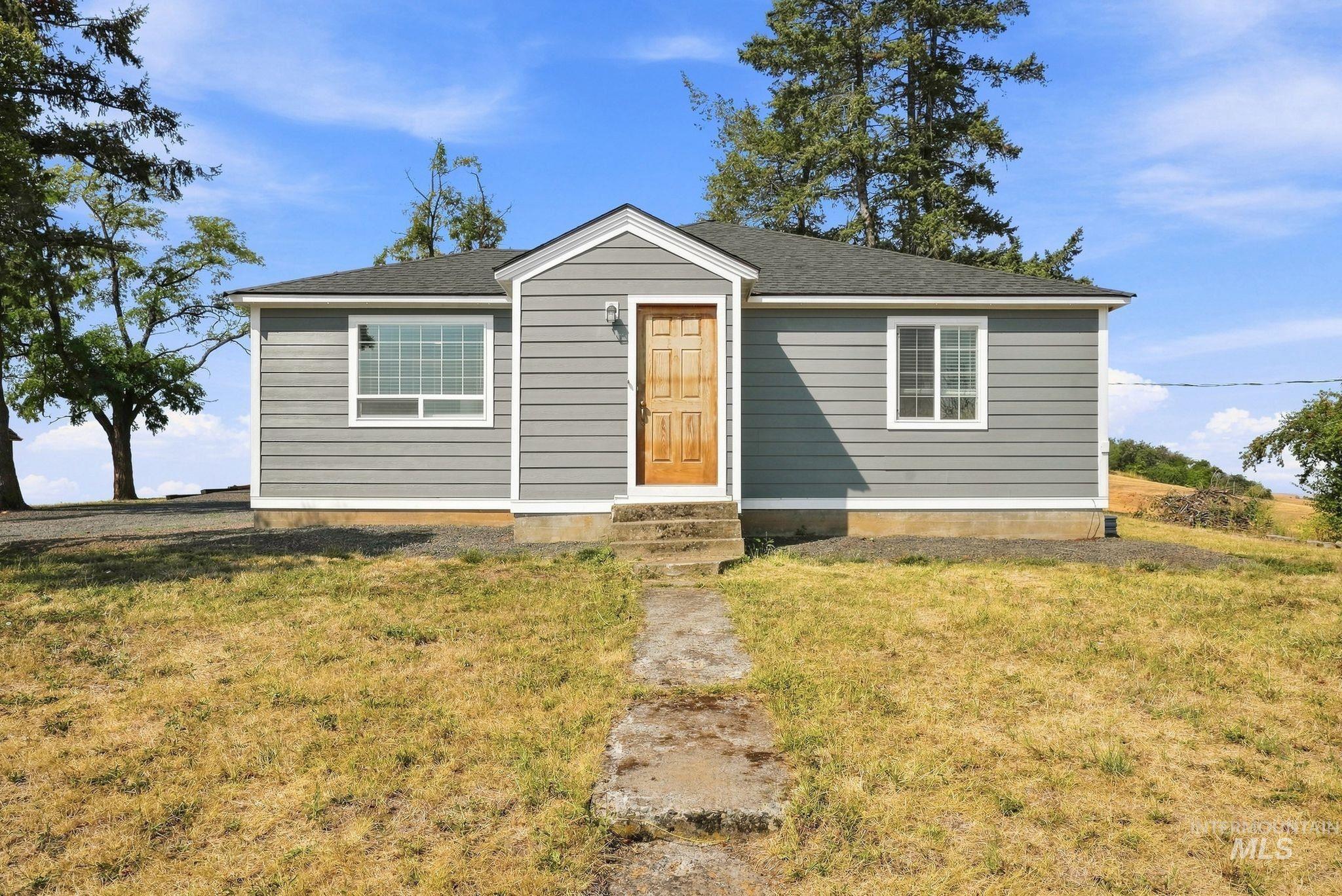 16078 Hoffman Road Property Photo 2