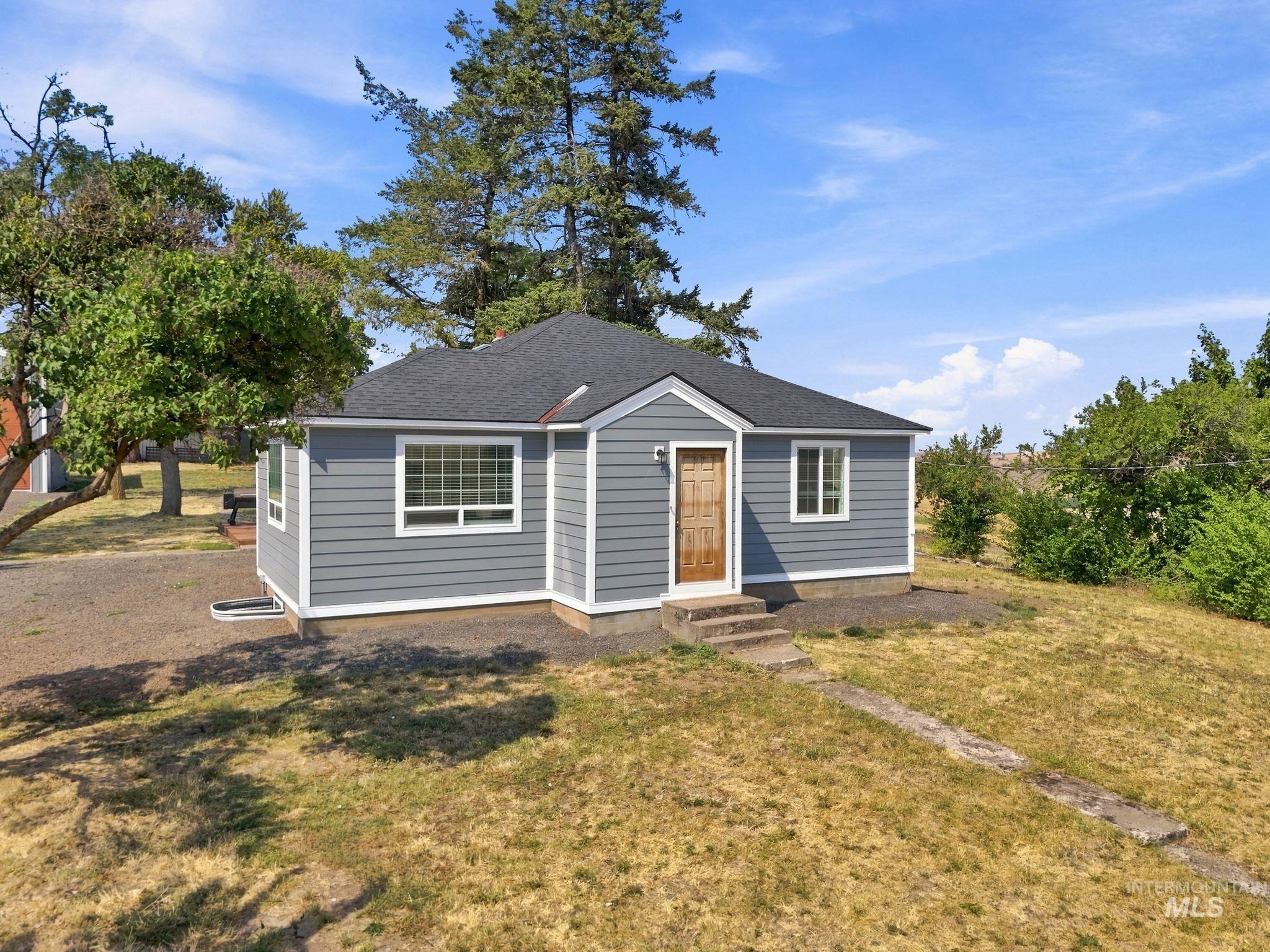 16078 Hoffman Road Property Photo 4