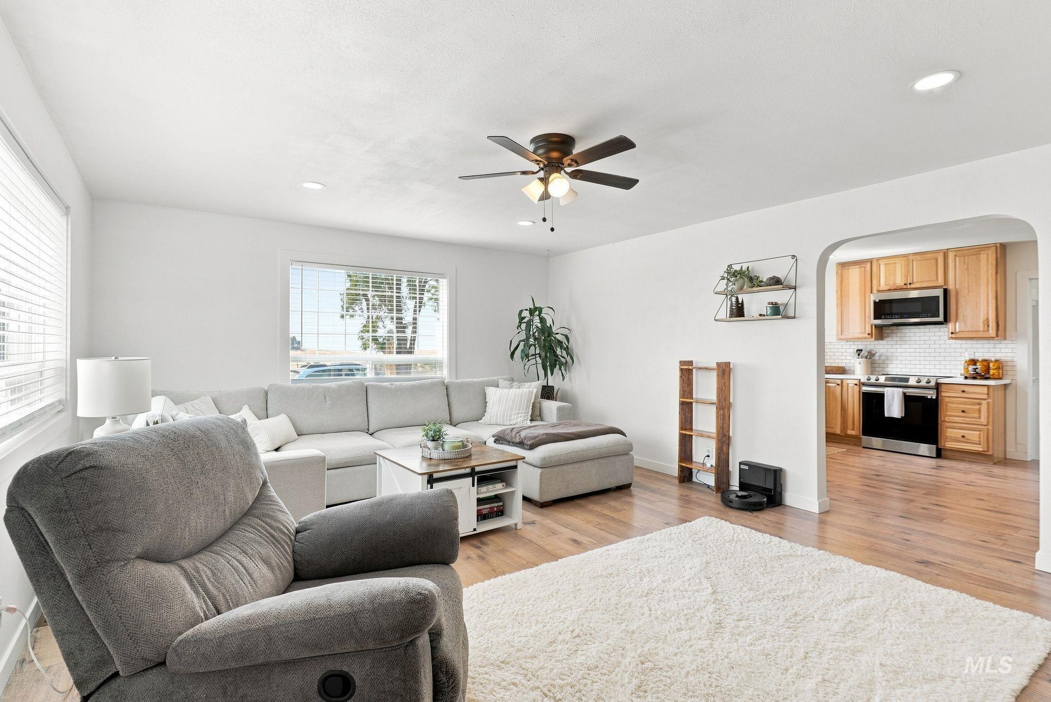 16078 Hoffman Road Property Photo 6