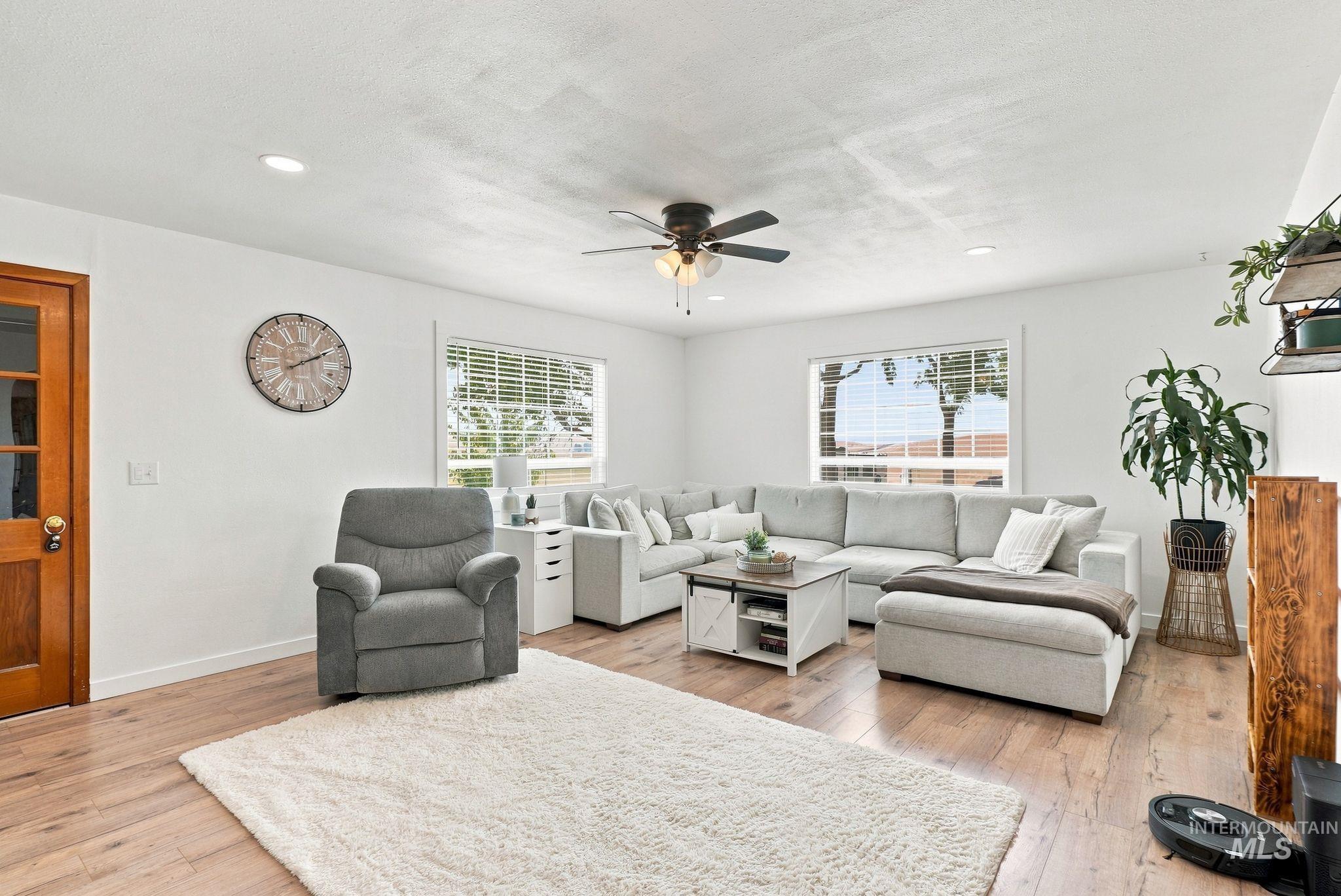 16078 Hoffman Road Property Photo 7