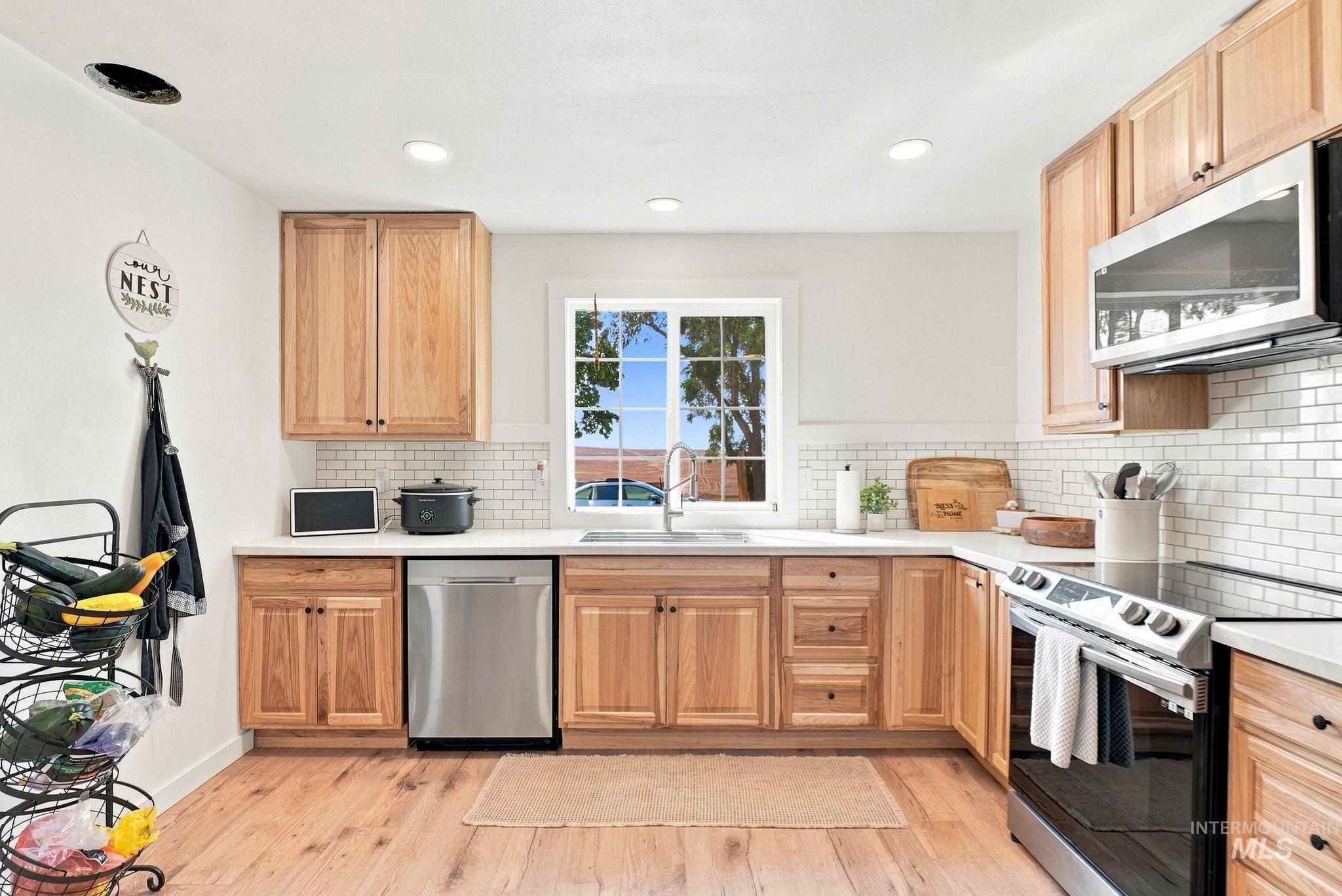 16078 Hoffman Road Property Photo 12