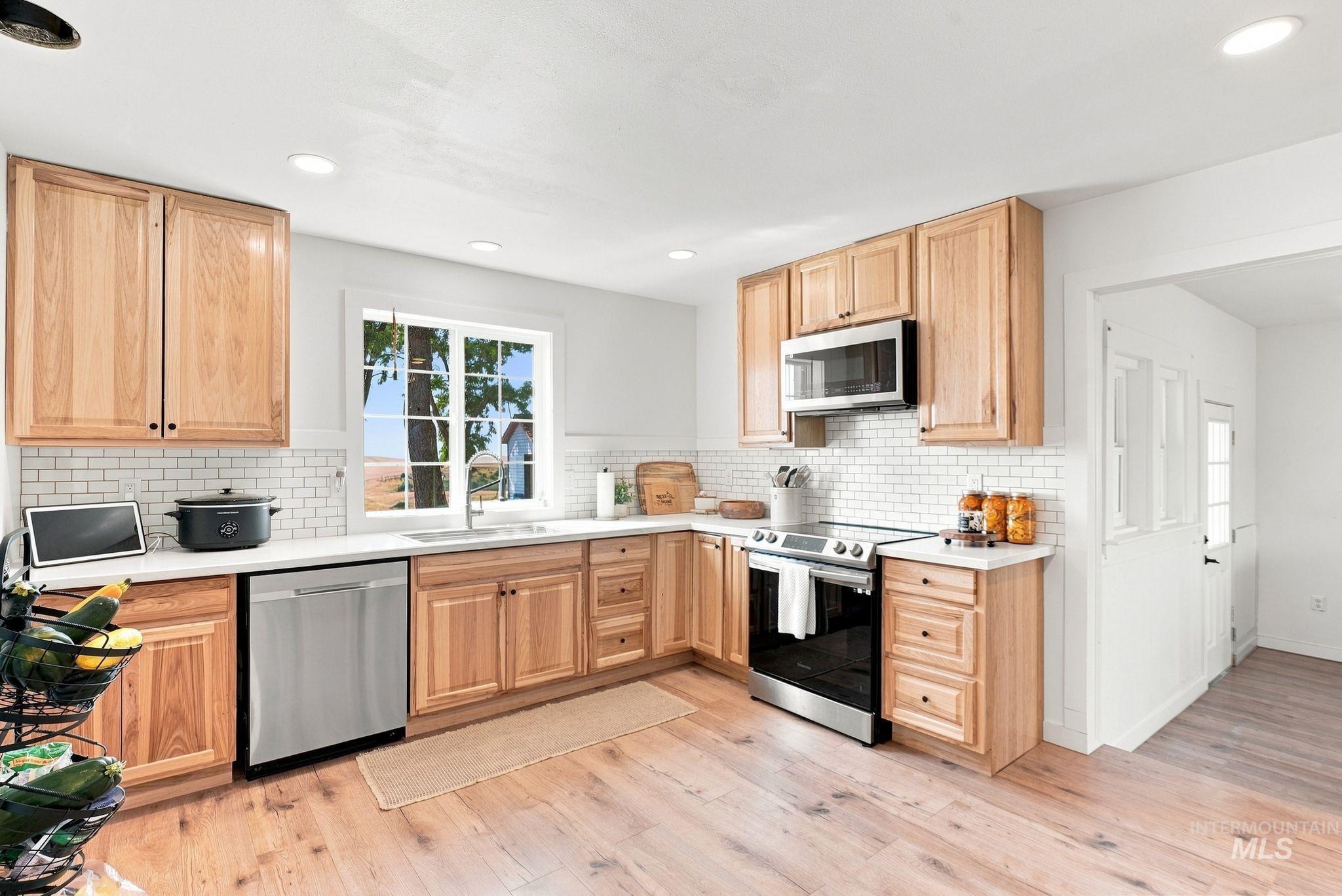 16078 Hoffman Road Property Photo 13