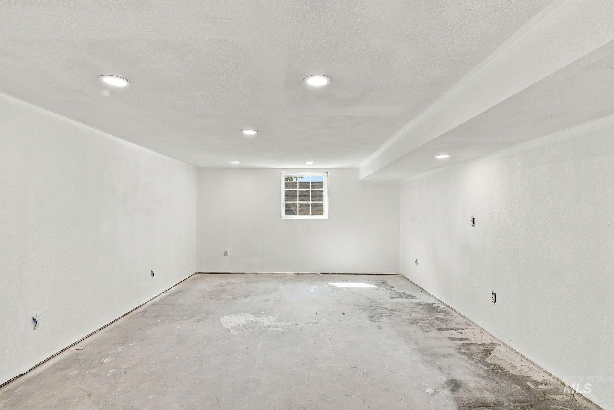 16078 Hoffman Road Property Photo 23