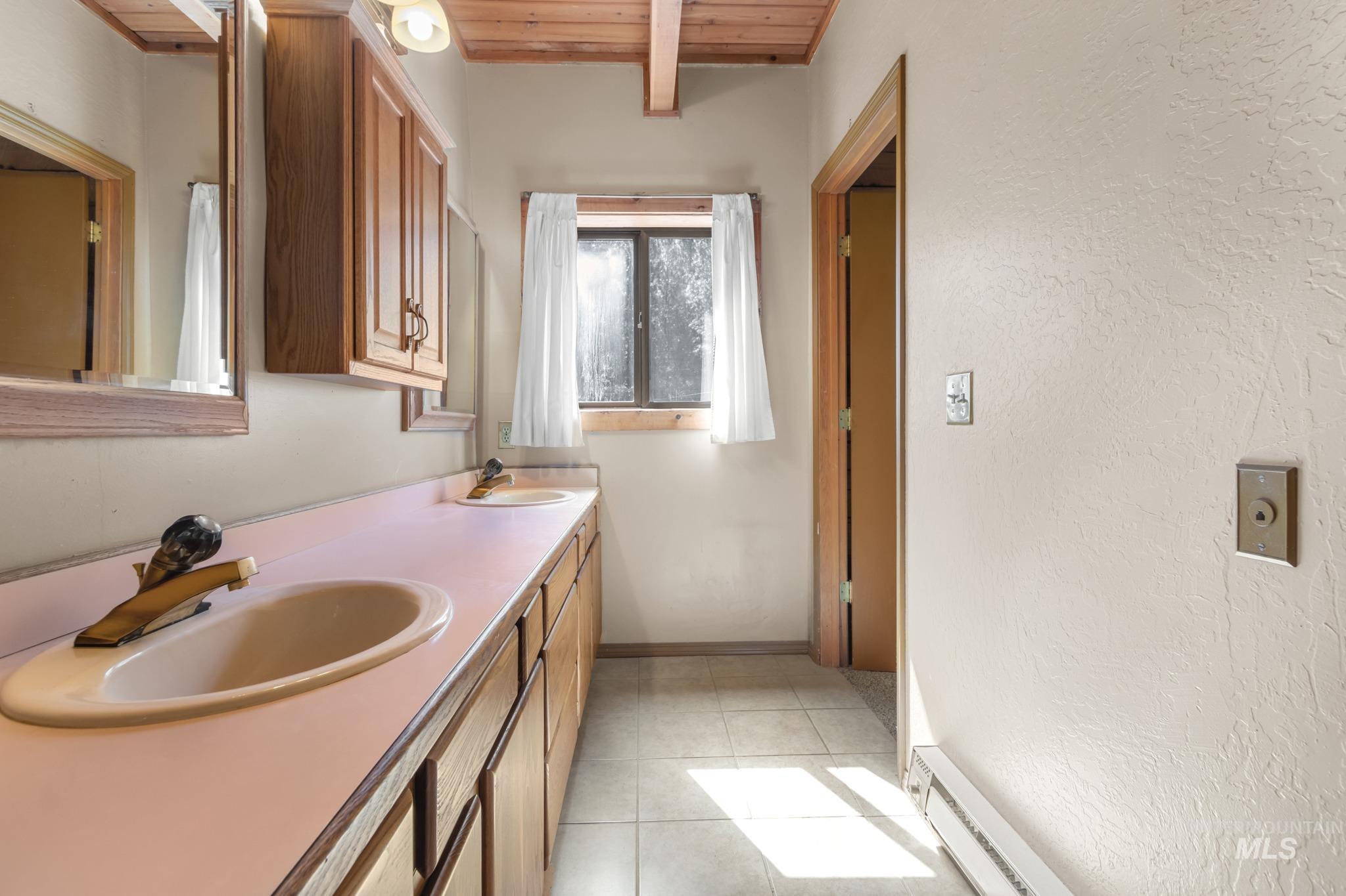 175 Evergreen Dr. Property Photo 18