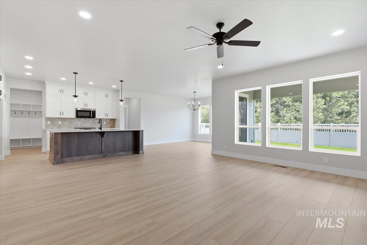 4317 Tropic Way Property Photo 9