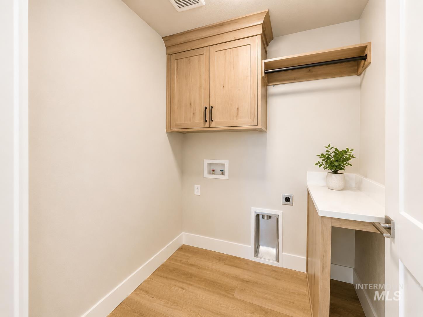 1110 S Recess Way Property Photo 18