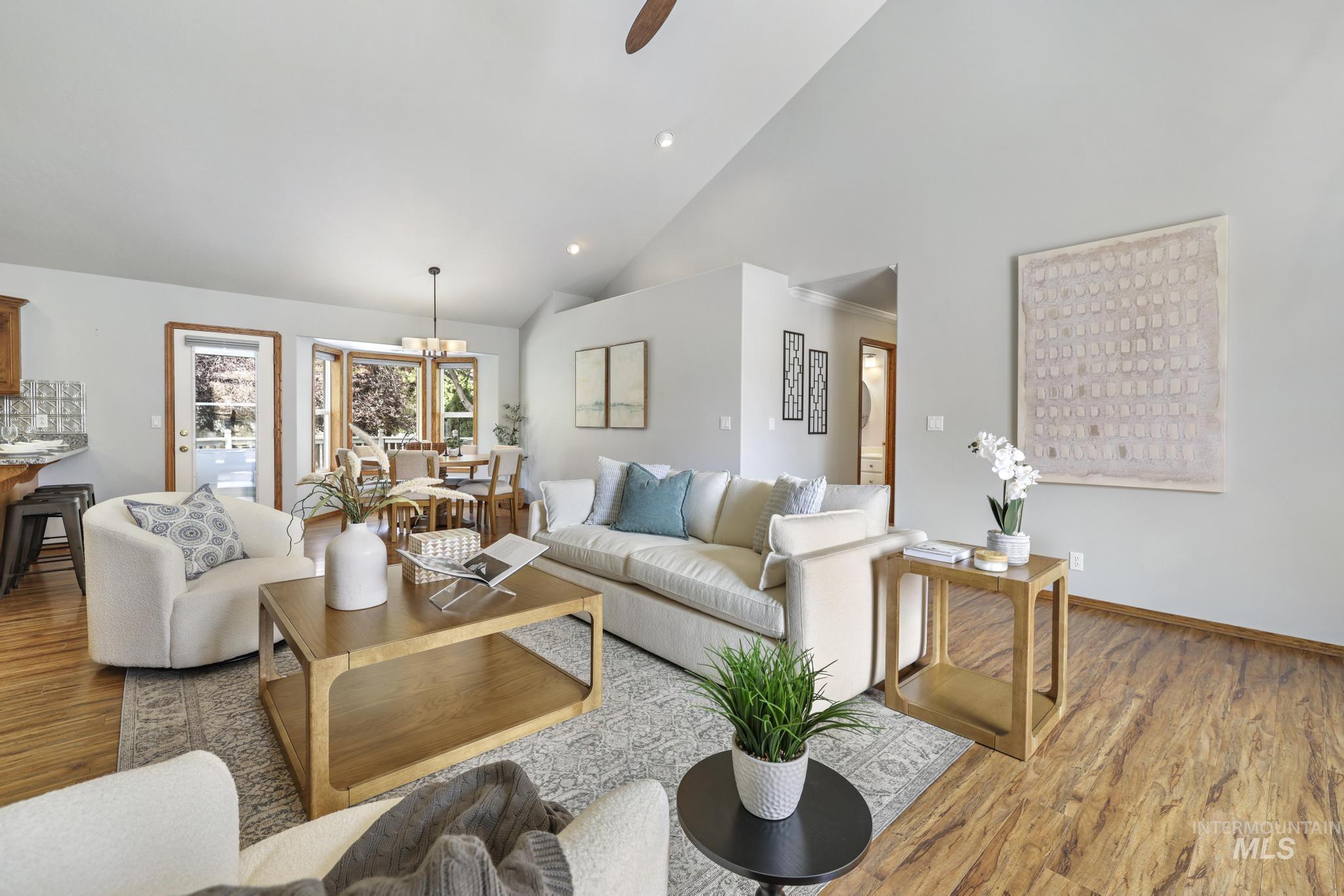 2047 Candlewood Cir Property Photo 11