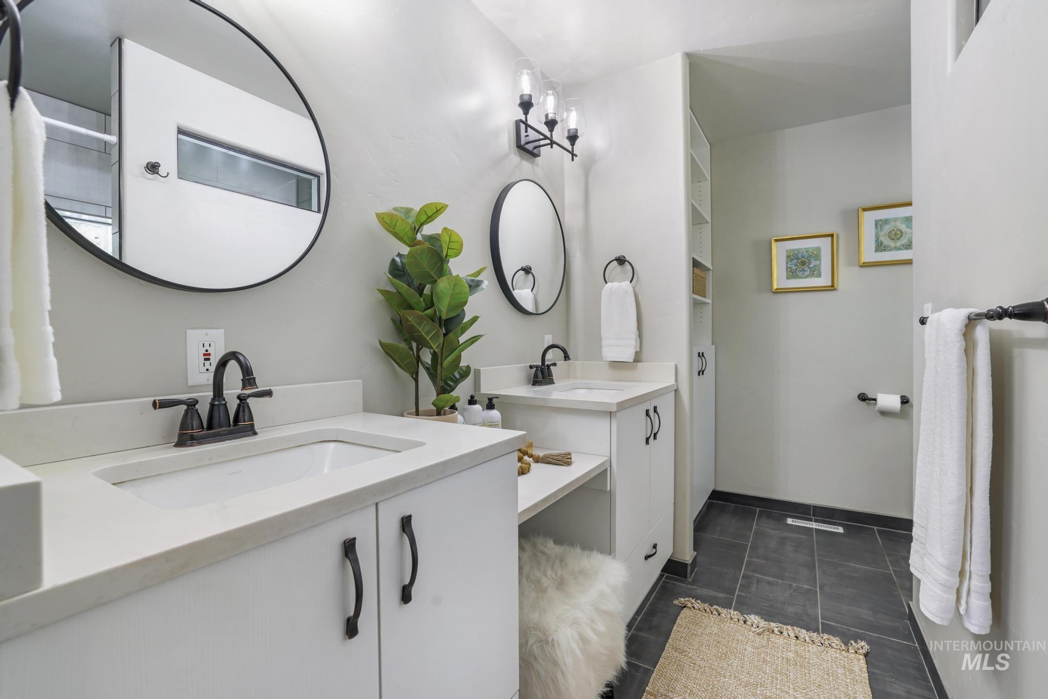 2047 Candlewood Cir Property Photo 23
