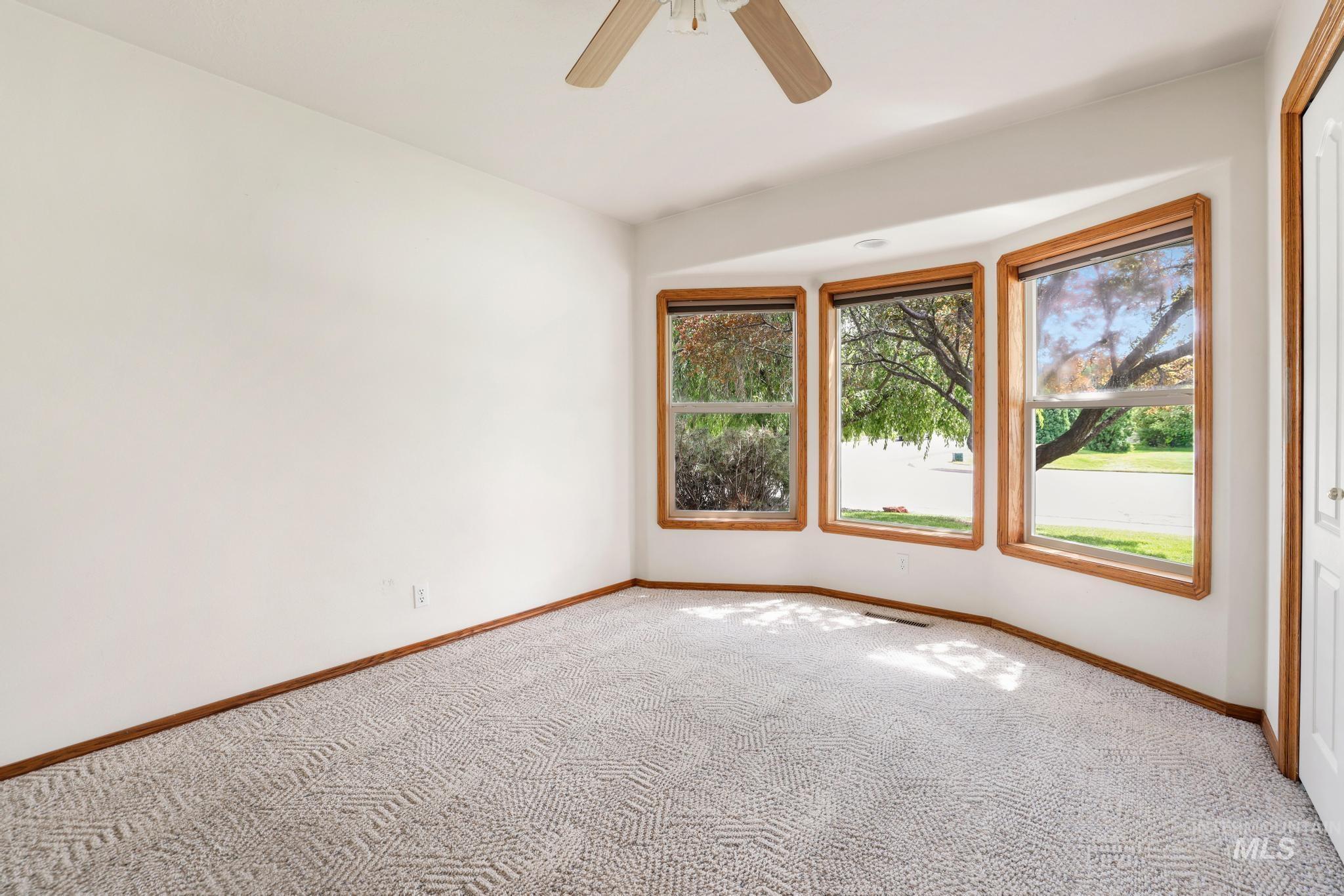 2047 Candlewood Cir Property Photo 33