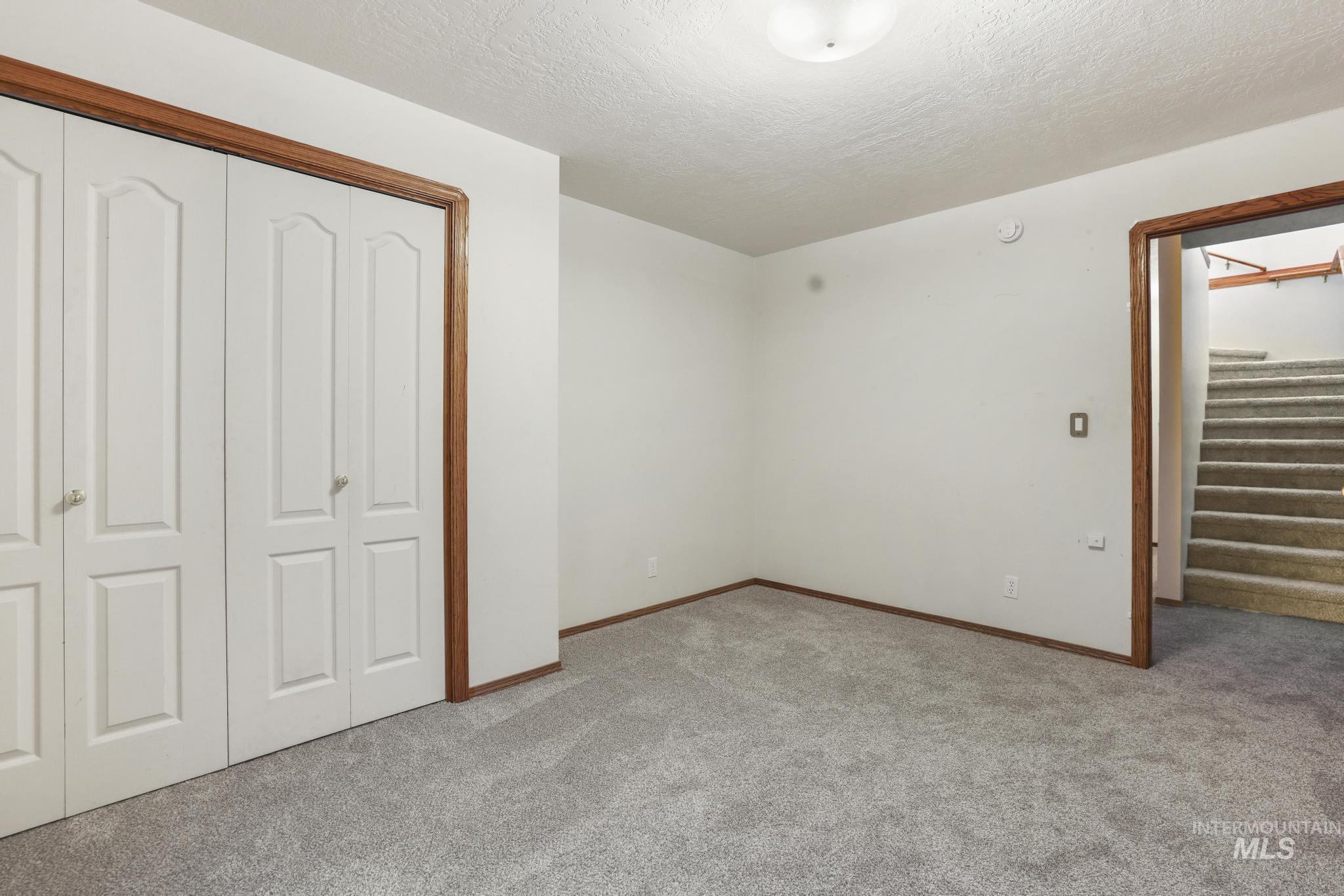 2047 Candlewood Cir Property Photo 34
