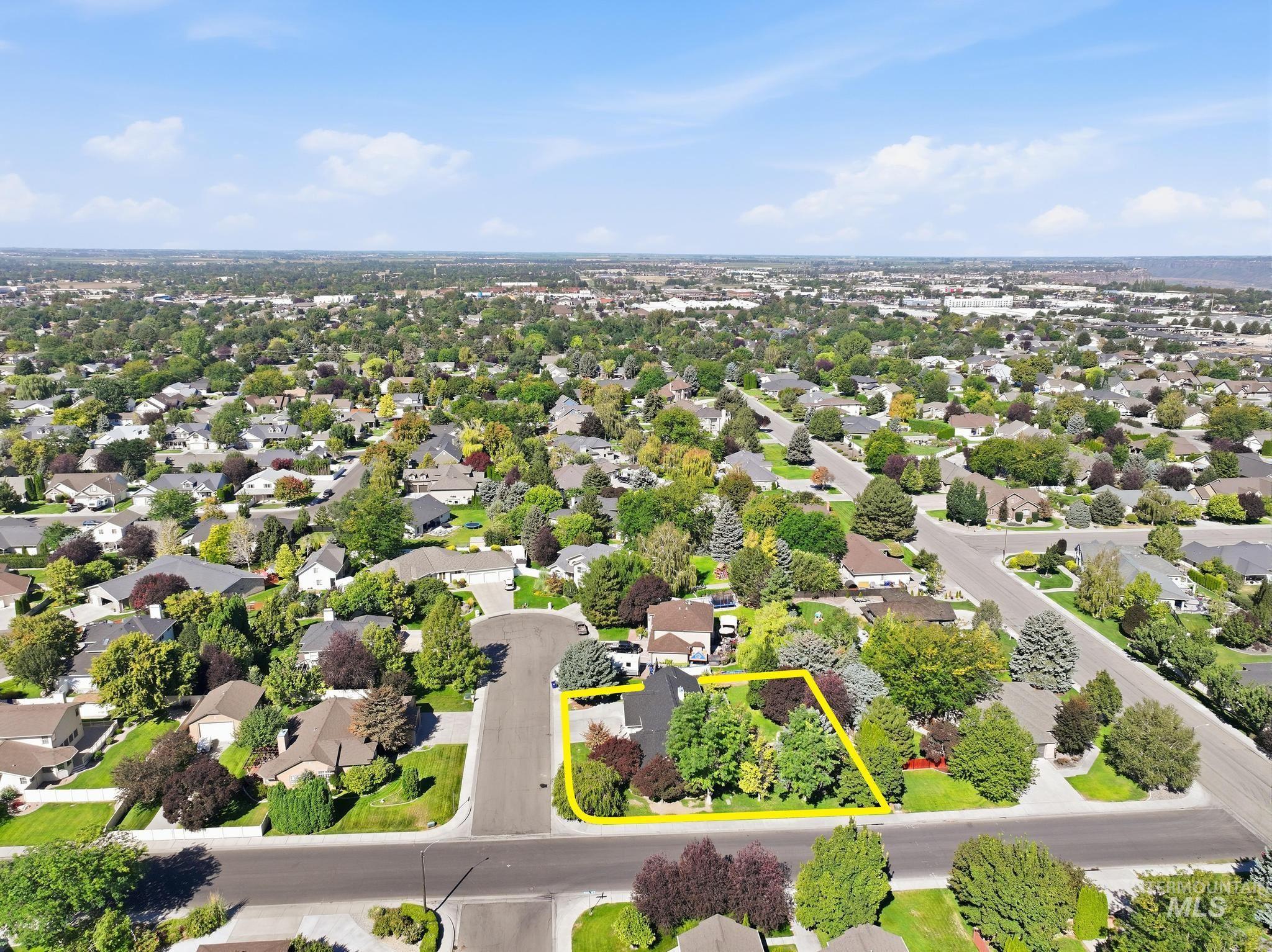 2047 Candlewood Cir Property Photo 44