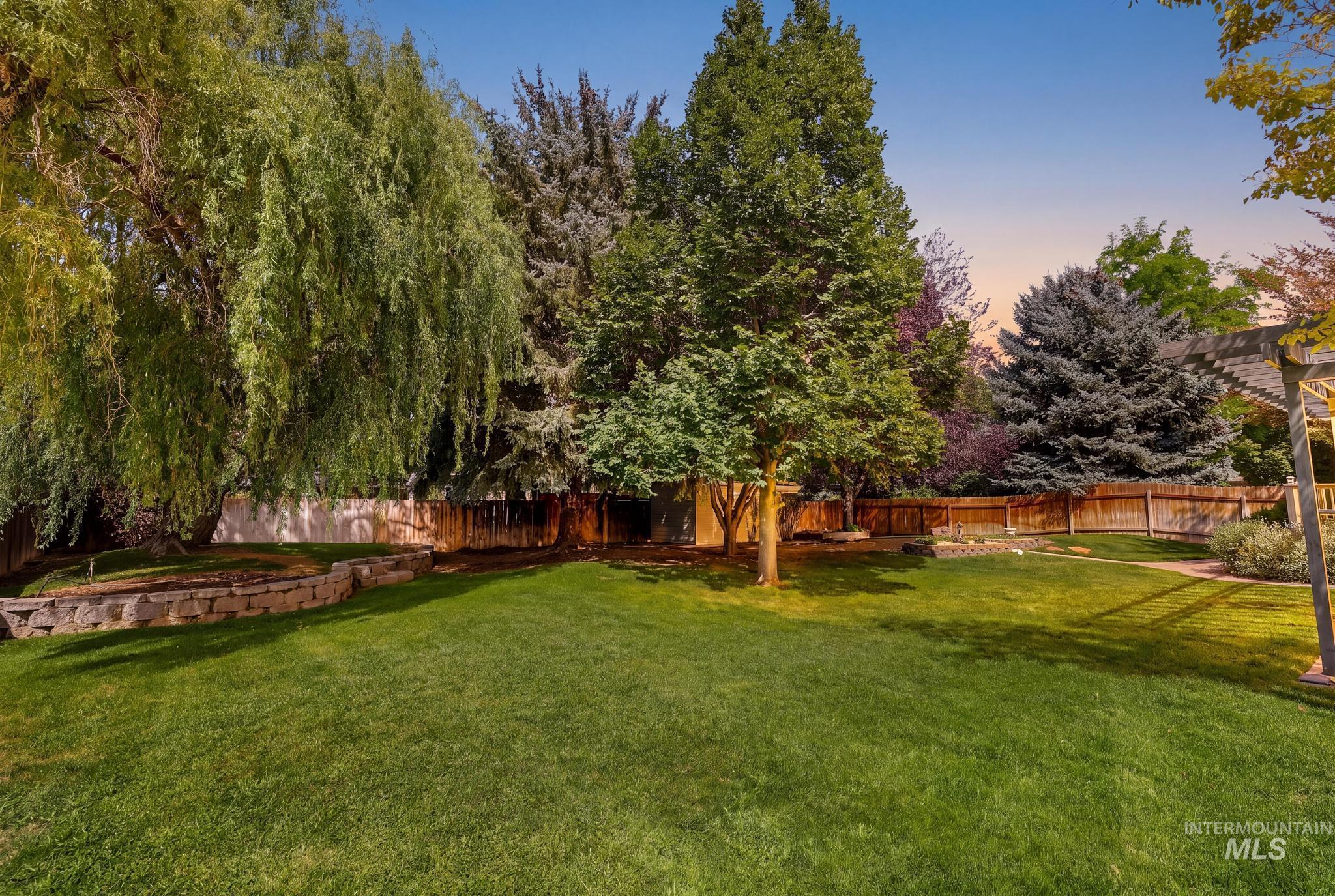 2047 Candlewood Cir Property Photo 45