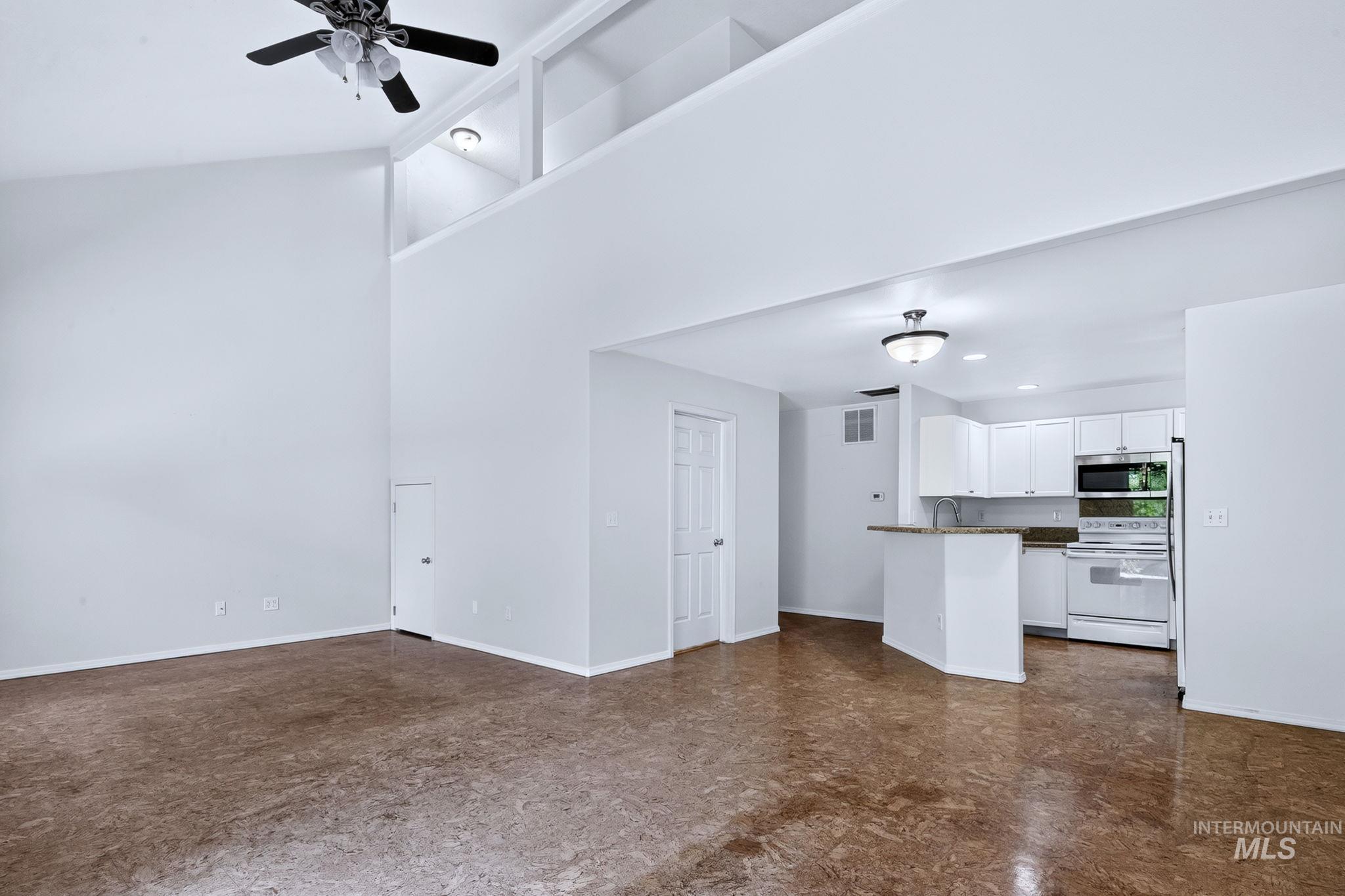 1655 S Annett St Property Photo 12