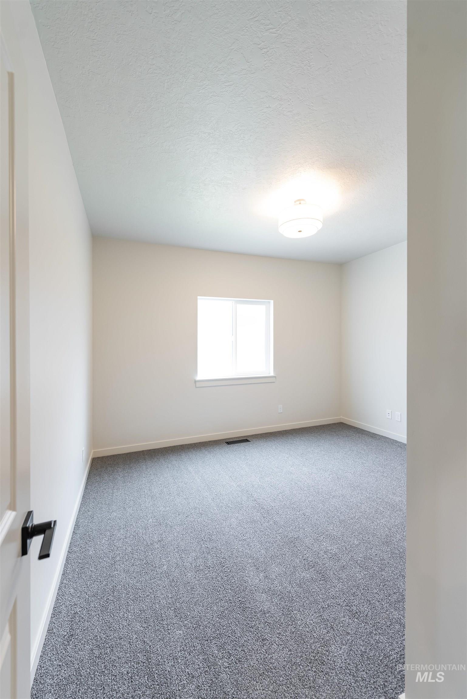 345 E Chevy Dr. Property Photo 15