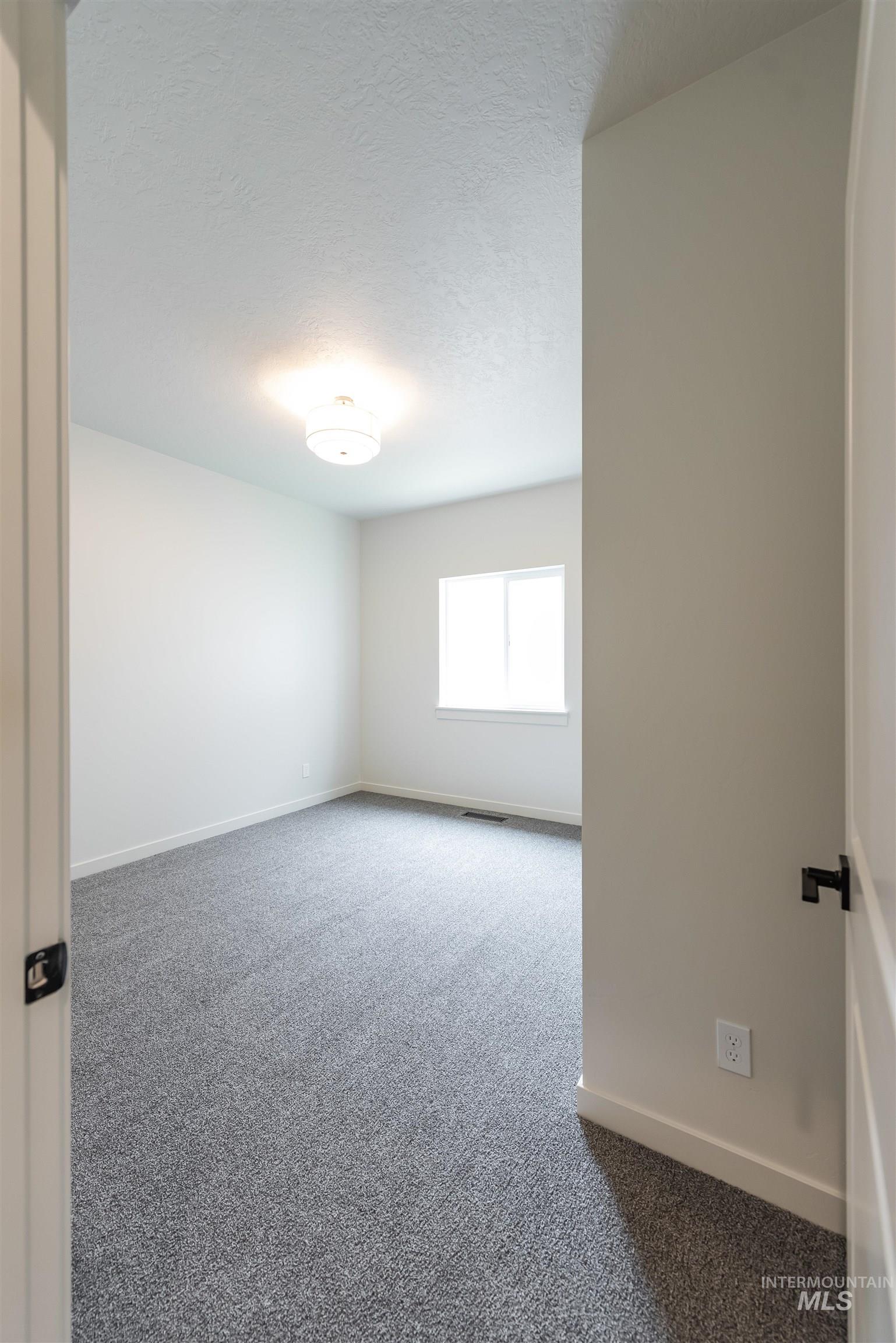 345 E Chevy Dr. Property Photo 19