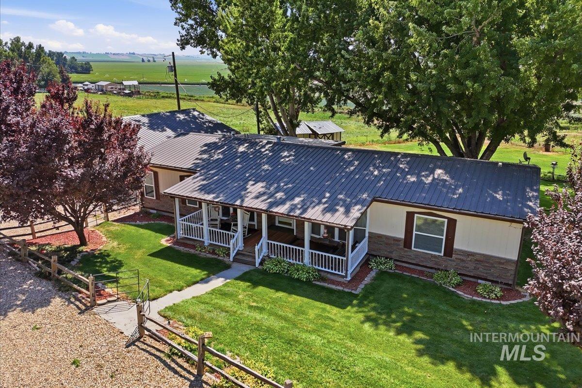 23519 Wamstad Rd Property Photo 2