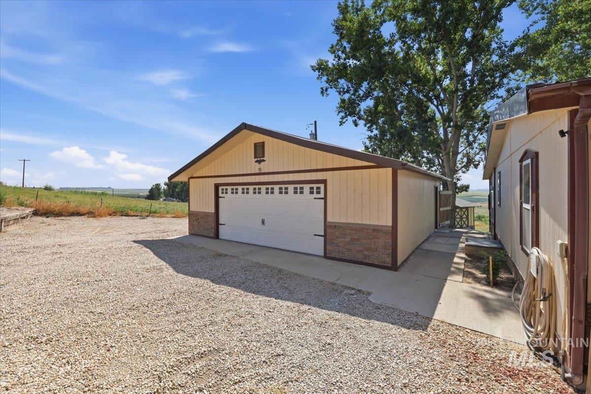 23519 Wamstad Rd Property Photo 3