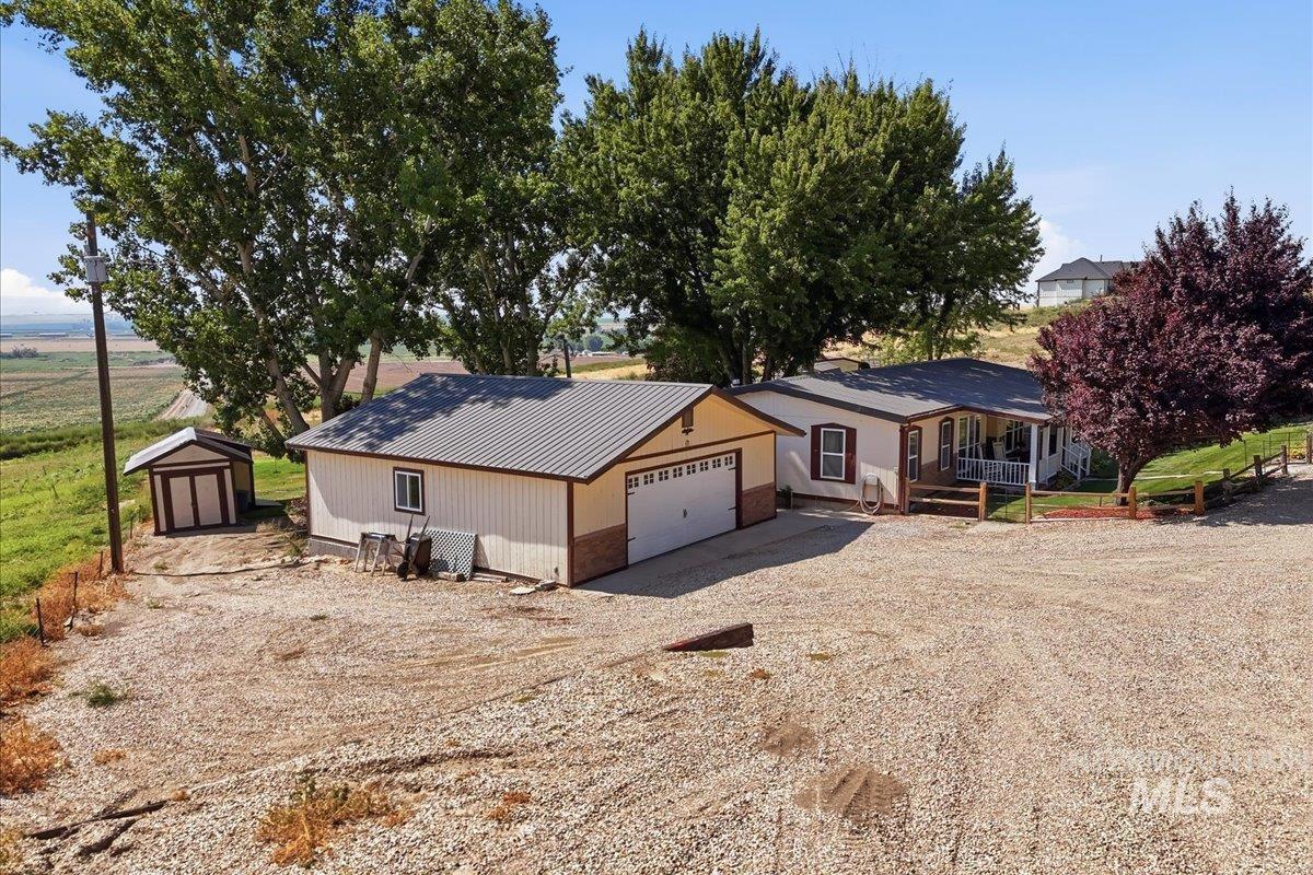 23519 Wamstad Rd Property Photo 4