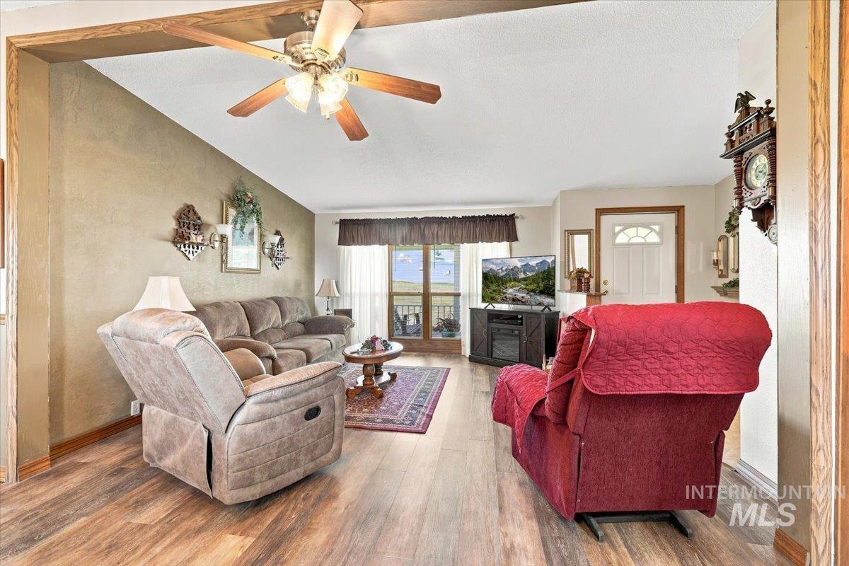23519 Wamstad Rd Property Photo 11