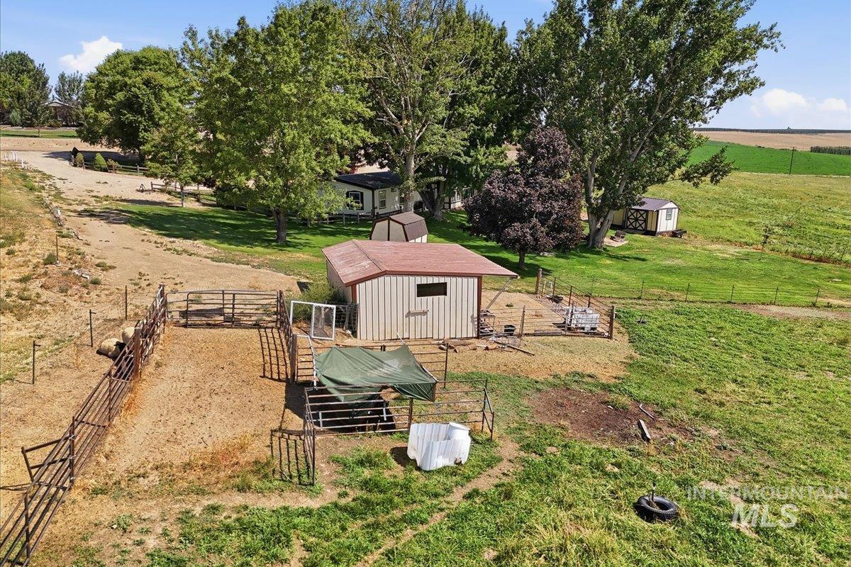 23519 Wamstad Rd Property Photo 39
