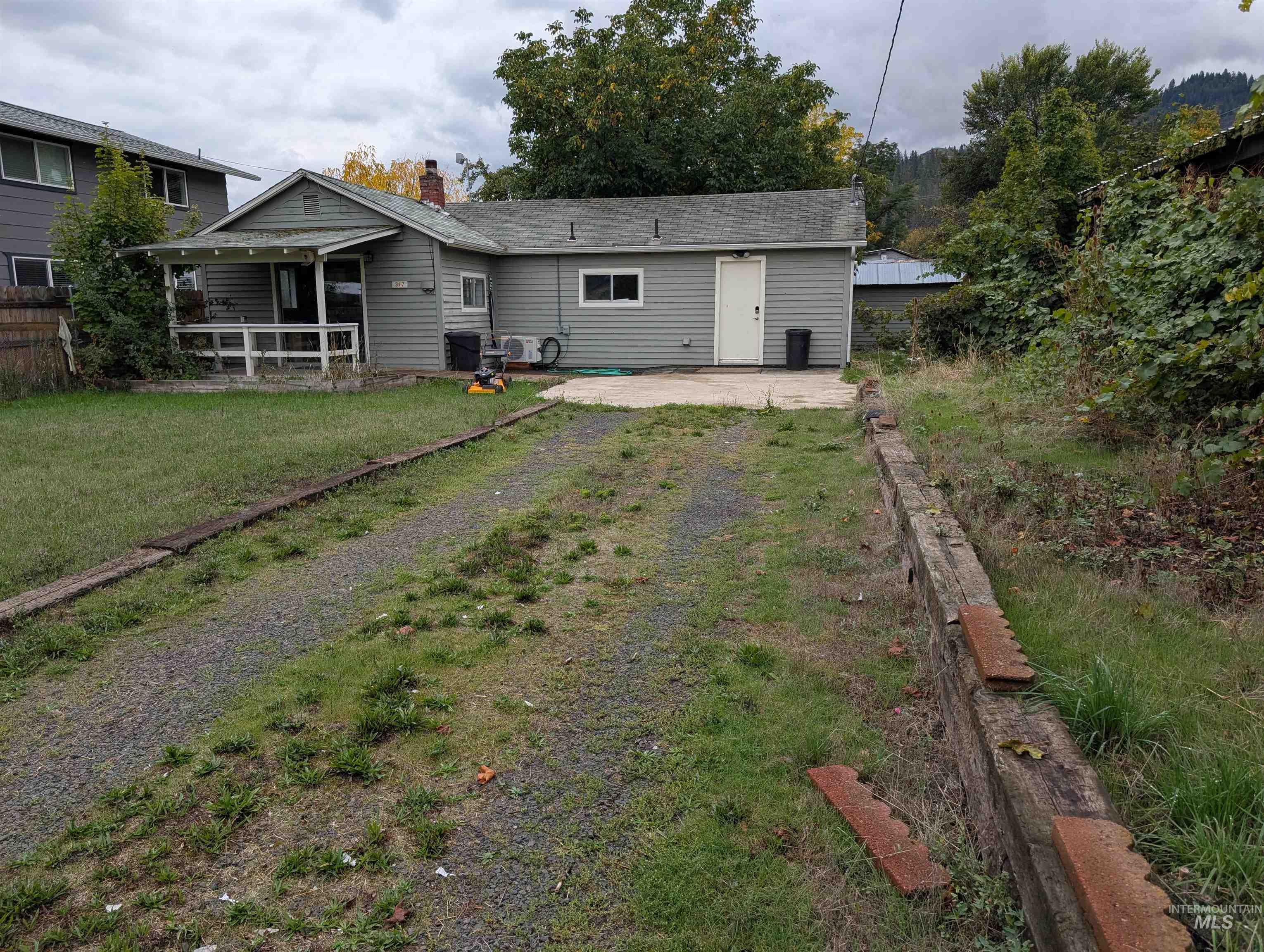 917 Nickel Street Property Photo 1