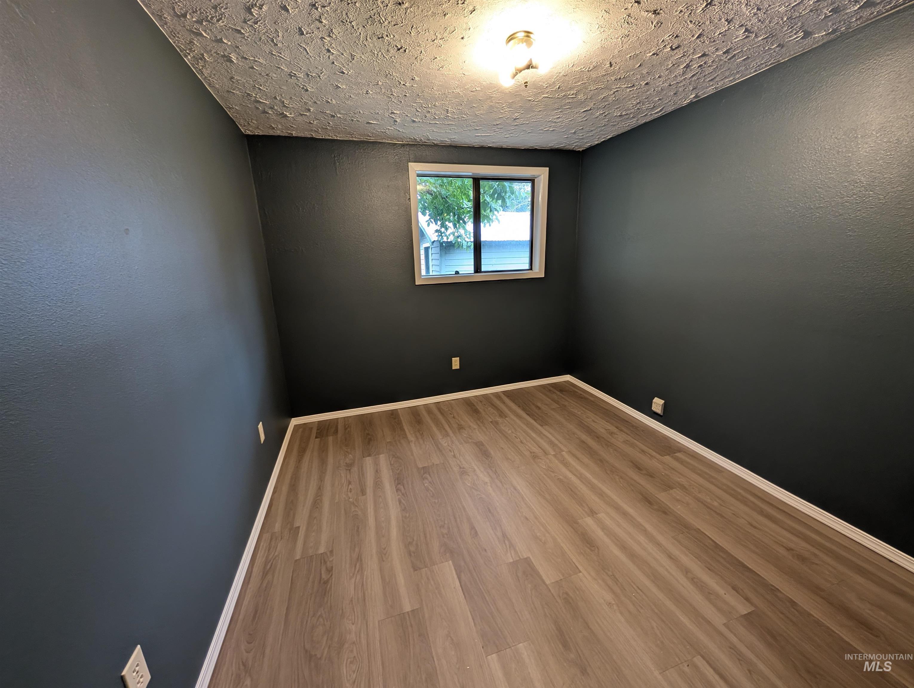 917 Nickel Street Property Photo 9