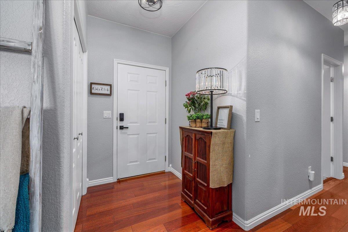 9752 W Bridgegate St Property Photo 4