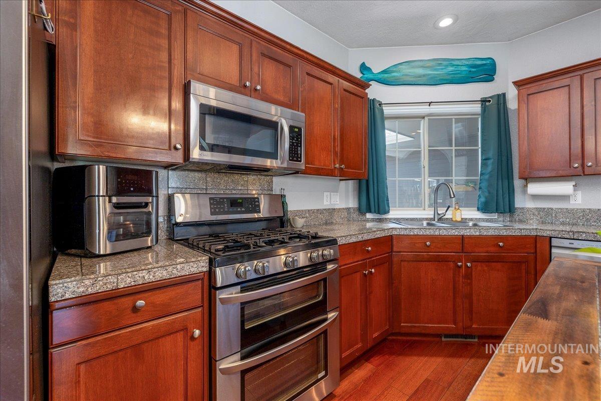 9752 W Bridgegate St Property Photo 10