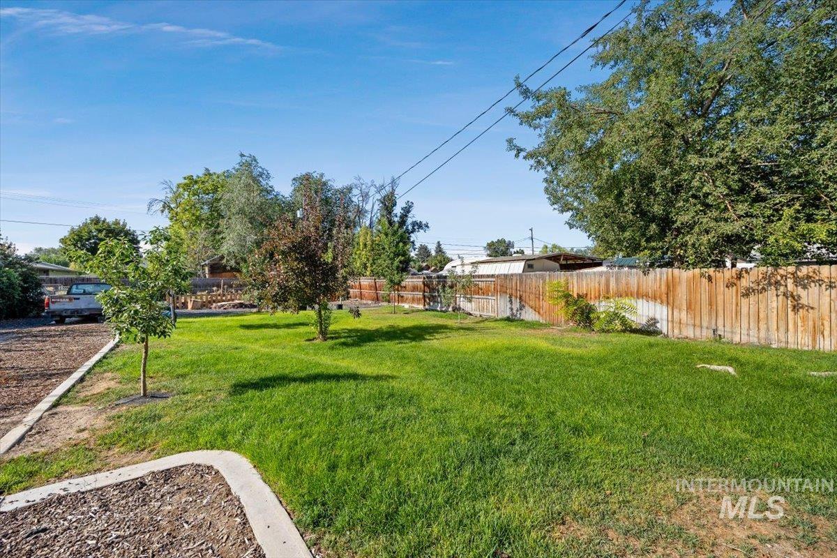 1216 10th Ave E Property Photo 25