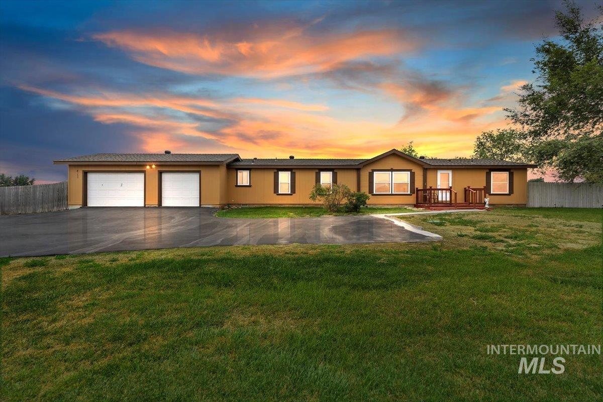 8105 State Hwy 78 Property Photo 1