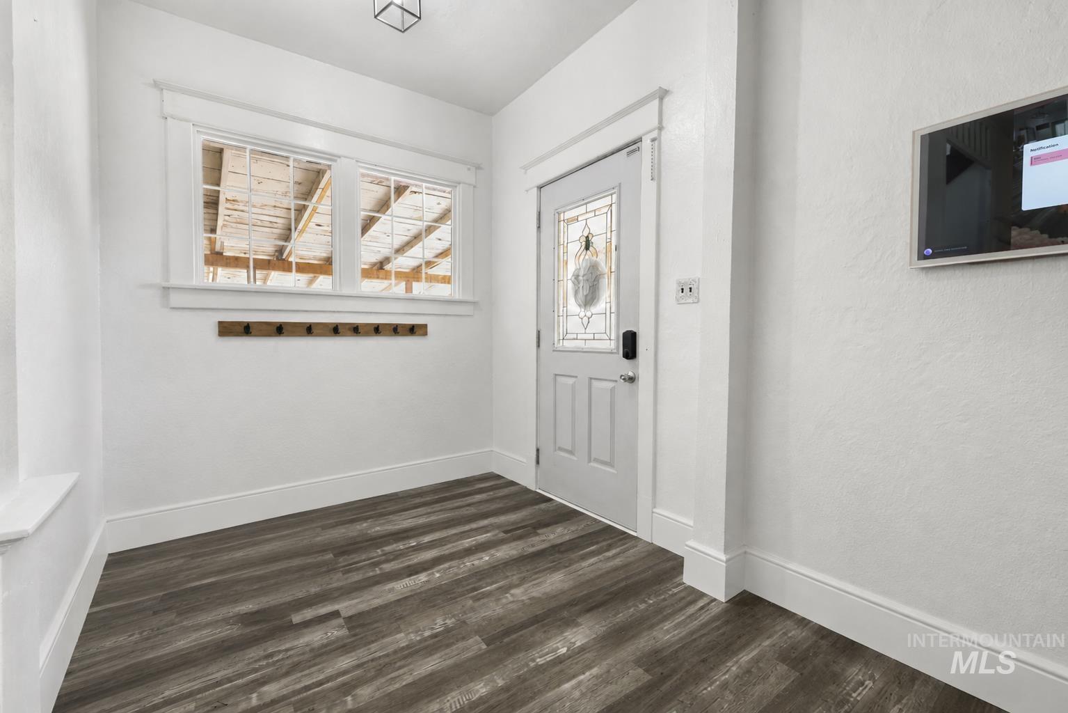 204 Harrison Street Property Photo 5