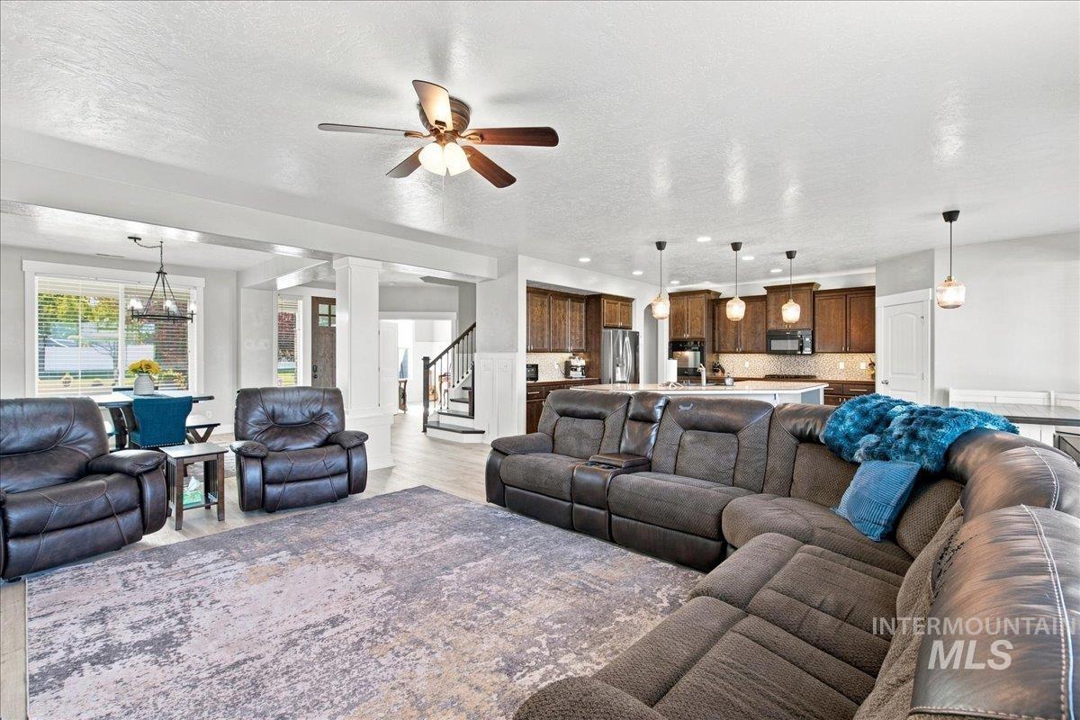 12562 S Carriage Hill Way Property Photo 11