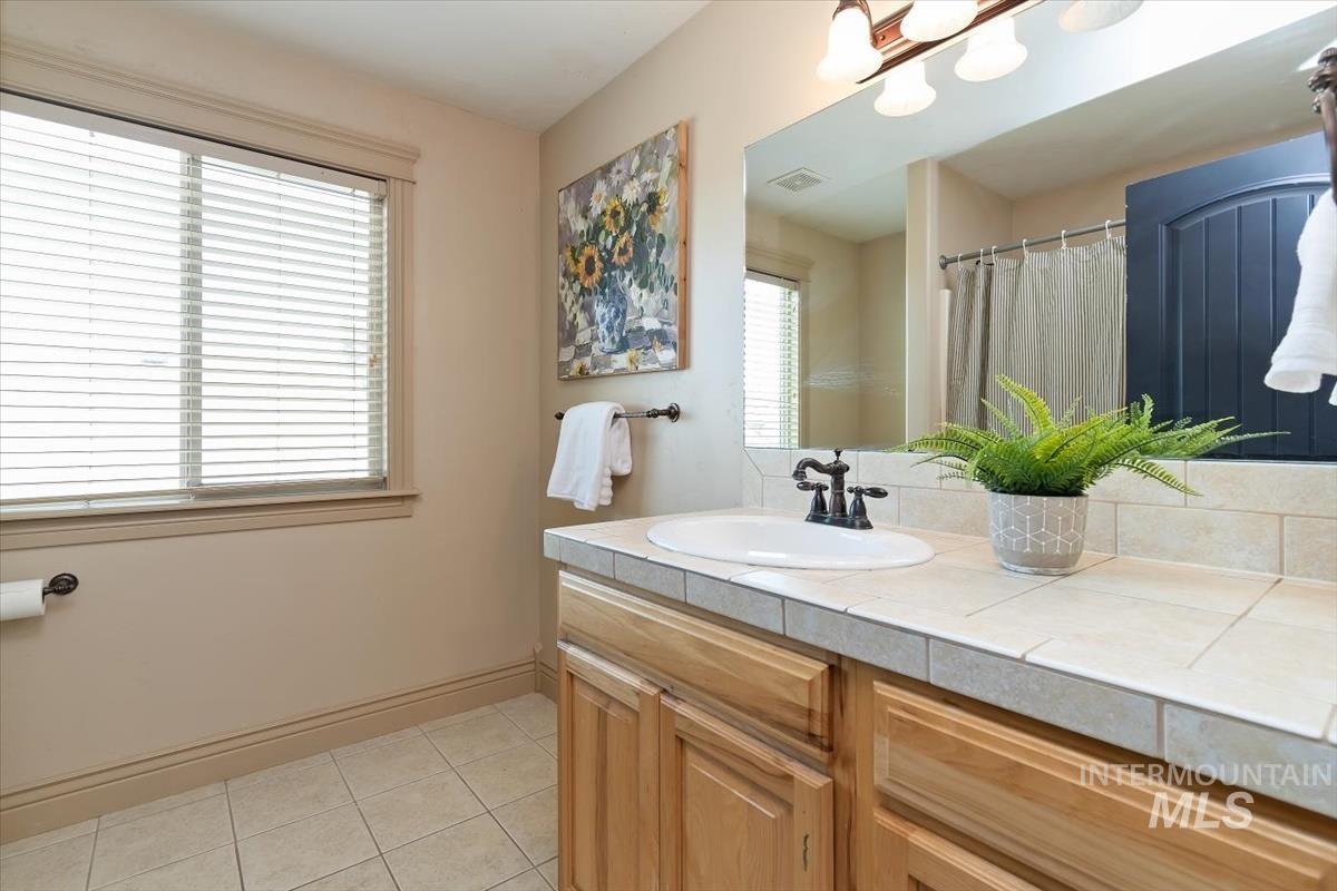 3889 S Lamone Way Property Photo 31